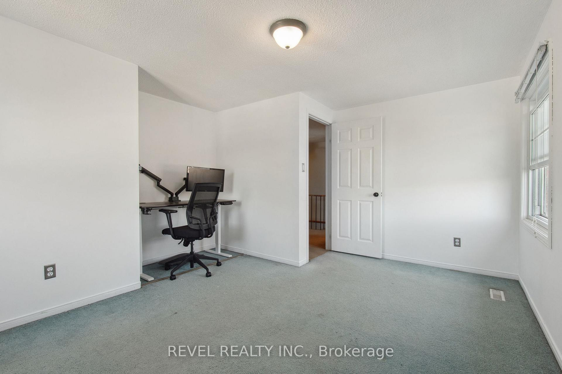 Photo 6 of 5 Winners Circle, Whitby, Blue Grass Meadows — HOMEH