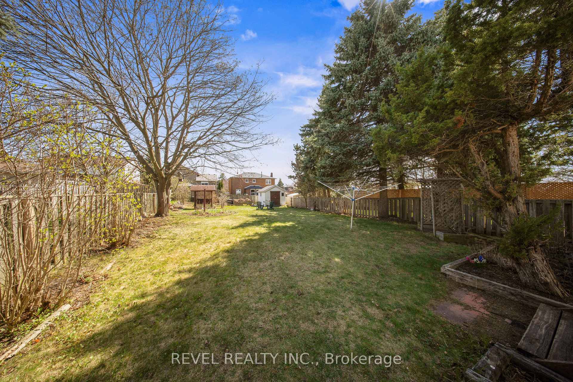 Photo 9 of 5 Winners Circle, Whitby, Blue Grass Meadows — HOMEH