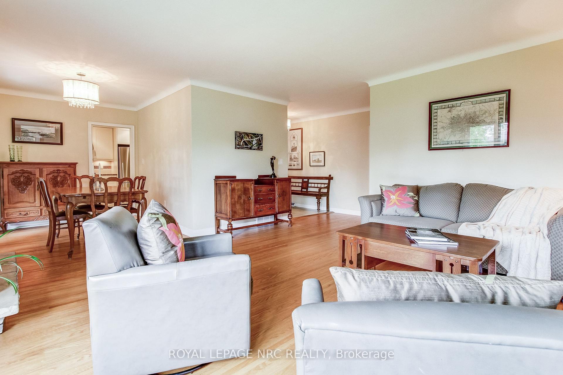 Photo 3 of 8 Rice Avenue, St. Catharines, Bunting/Linwell — HOMEH