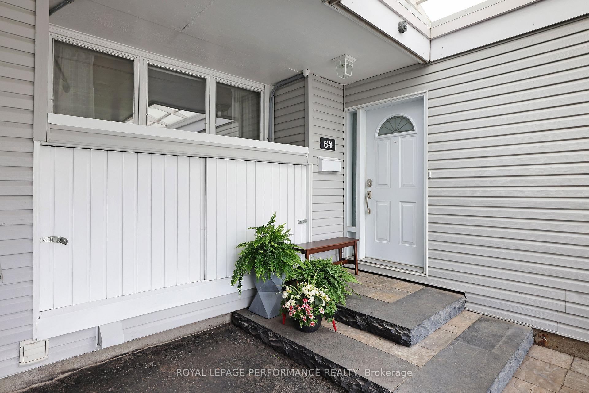 Photo 10 of 64 Crystal Beach Drive, Ottawa, Crystal Beach — HOMEH