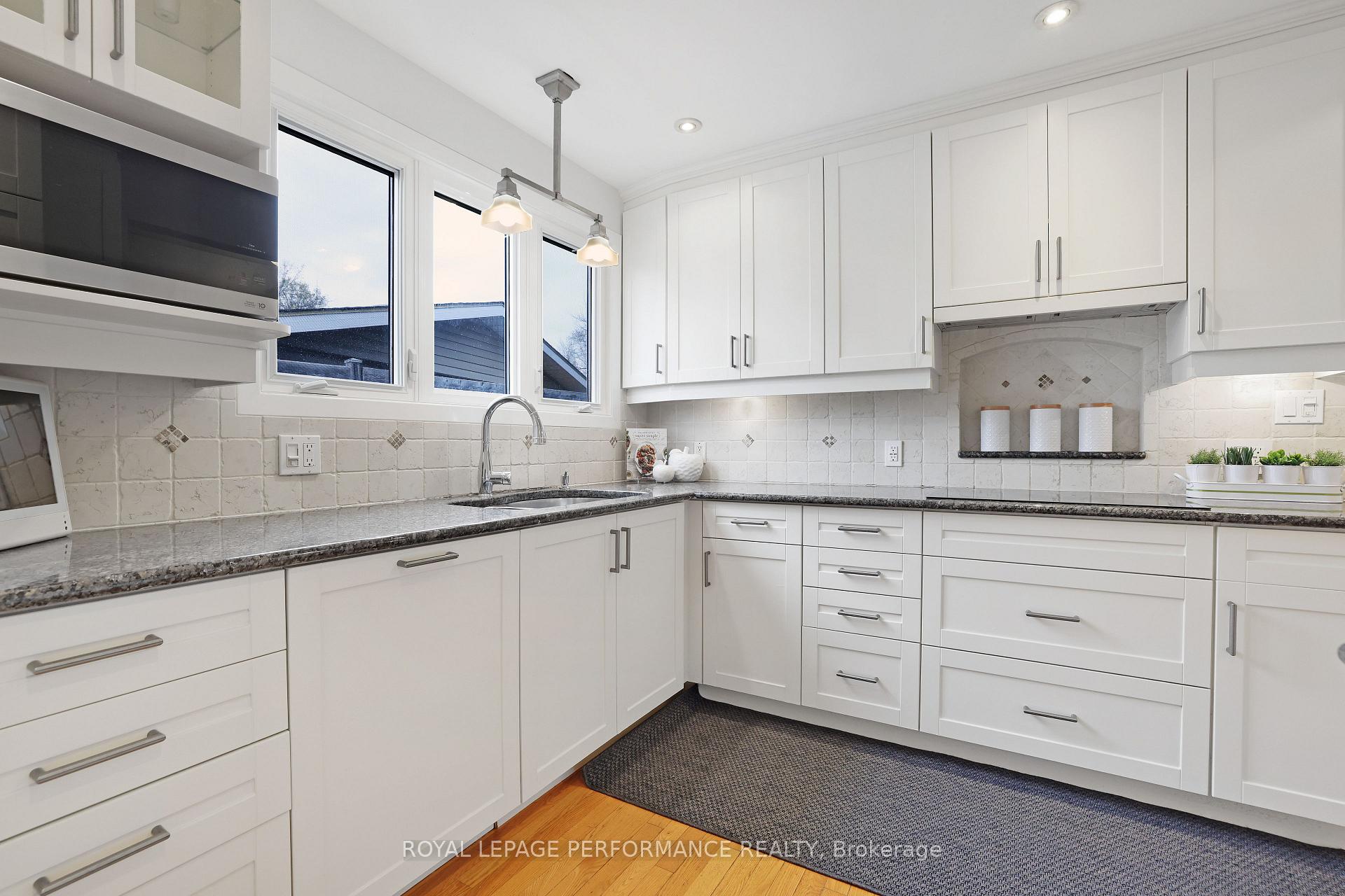Photo 3 of 64 Crystal Beach Drive, Ottawa, Crystal Beach — HOMEH