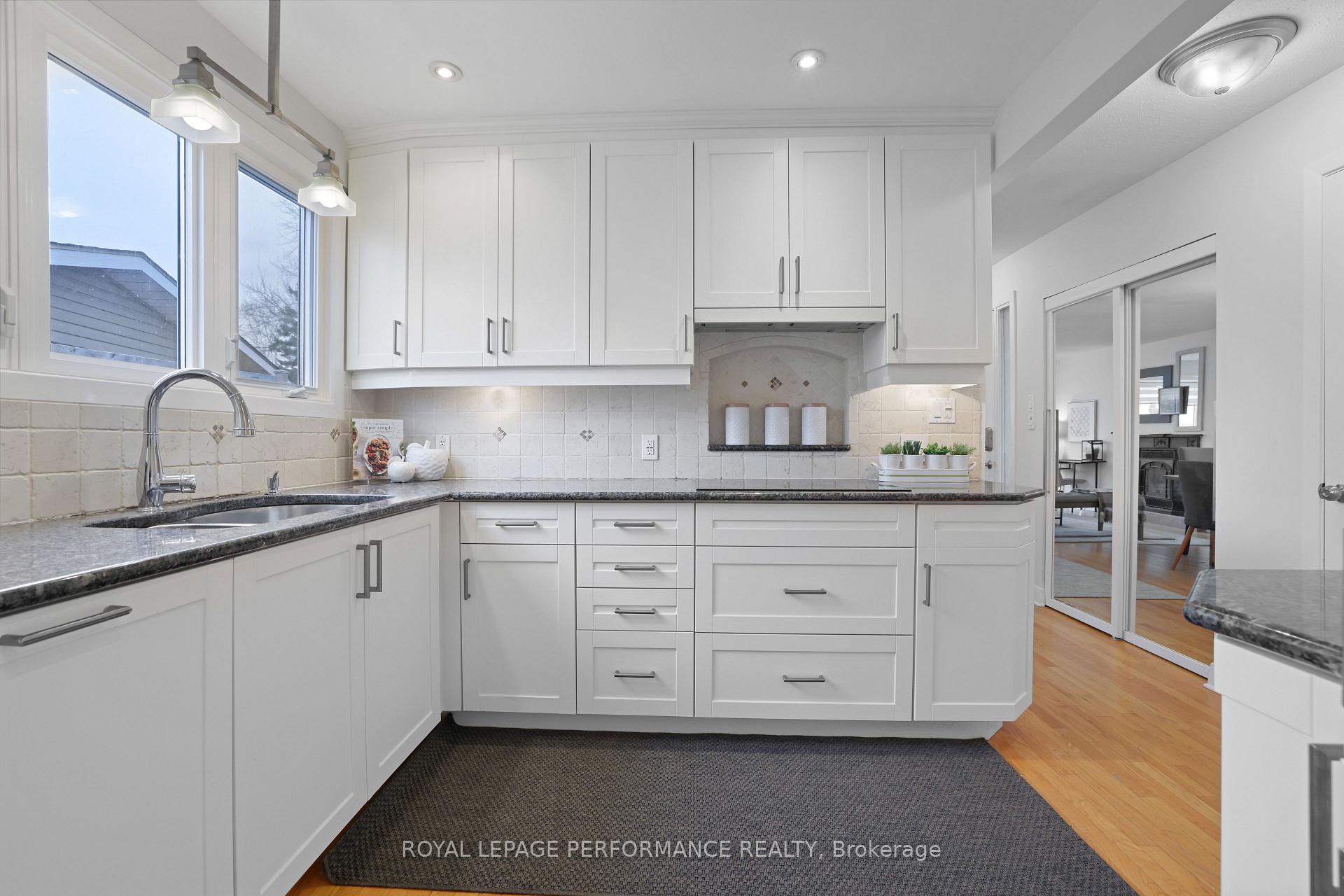 Photo 9 of 64 Crystal Beach Drive, Ottawa, Crystal Beach — HOMEH