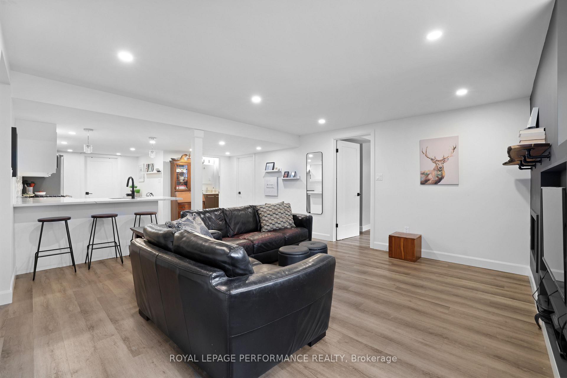 Photo 22 of 64 Crystal Beach Drive, Ottawa, Crystal Beach — HOMEH