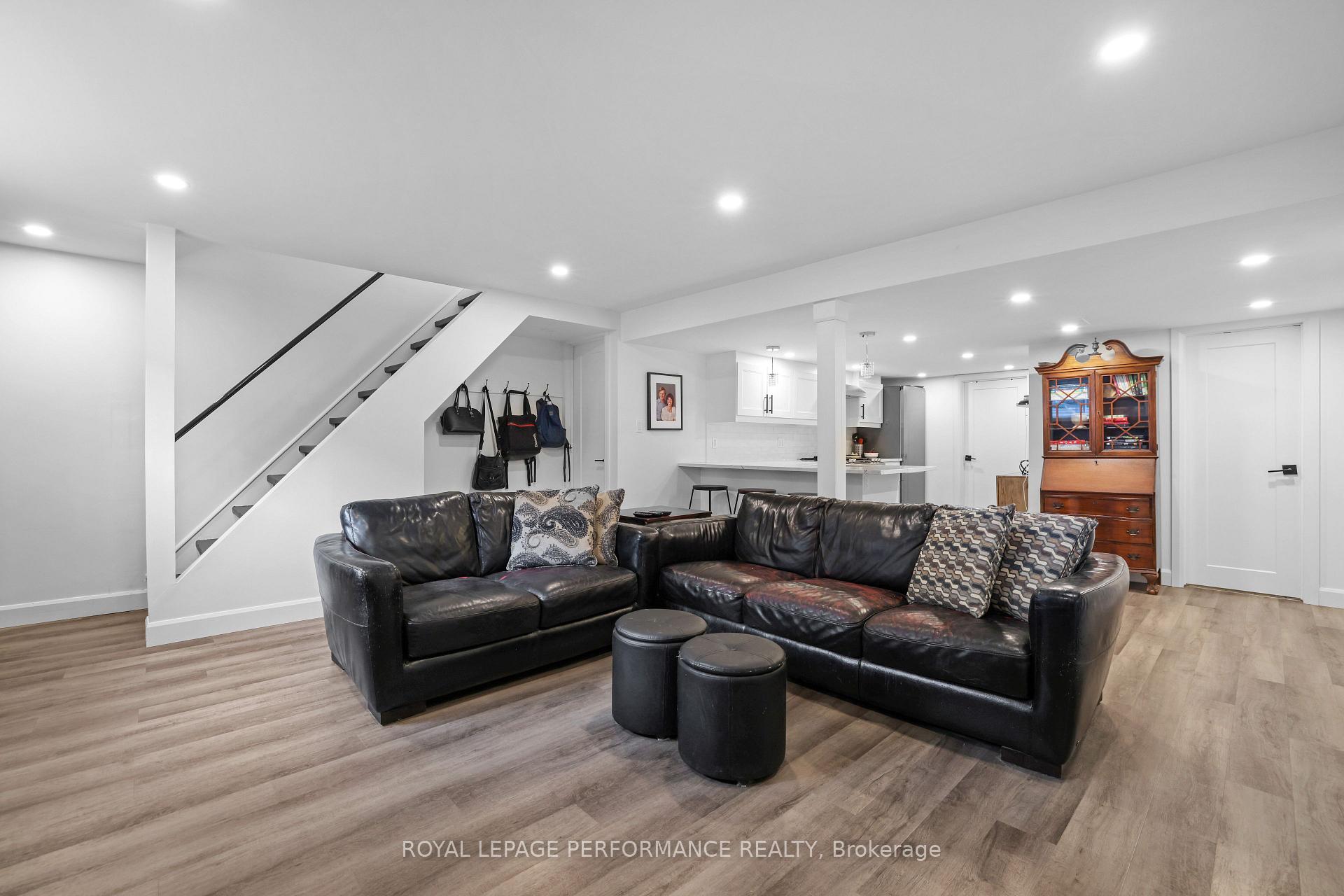 Photo 31 of 64 Crystal Beach Drive, Ottawa, Crystal Beach — HOMEH