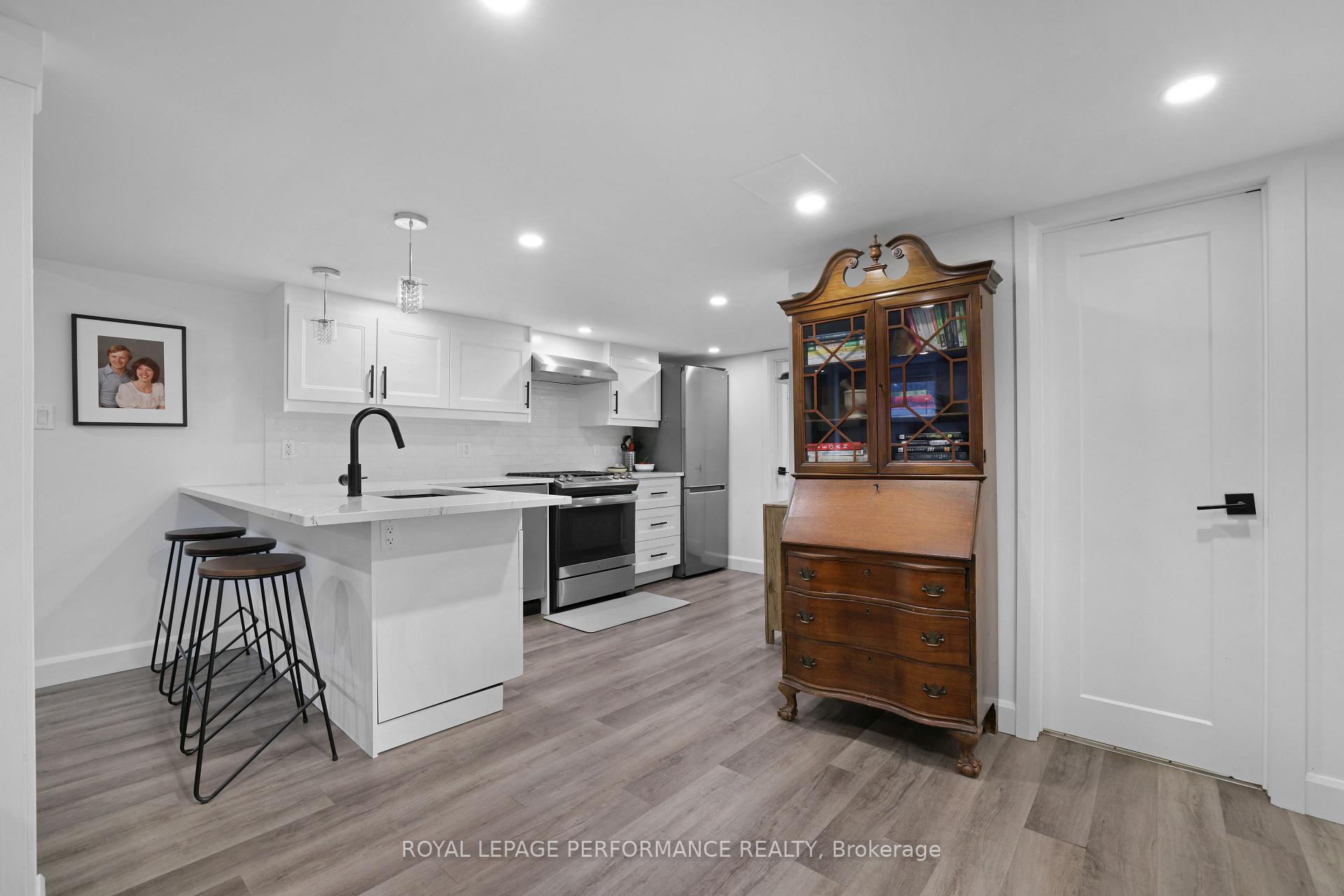 Photo 26 of 64 Crystal Beach Drive, Ottawa, Crystal Beach — HOMEH