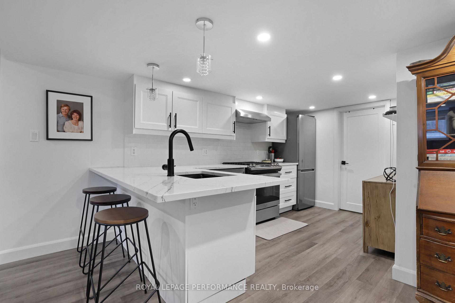 Photo 25 of 64 Crystal Beach Drive, Ottawa, Crystal Beach — HOMEH