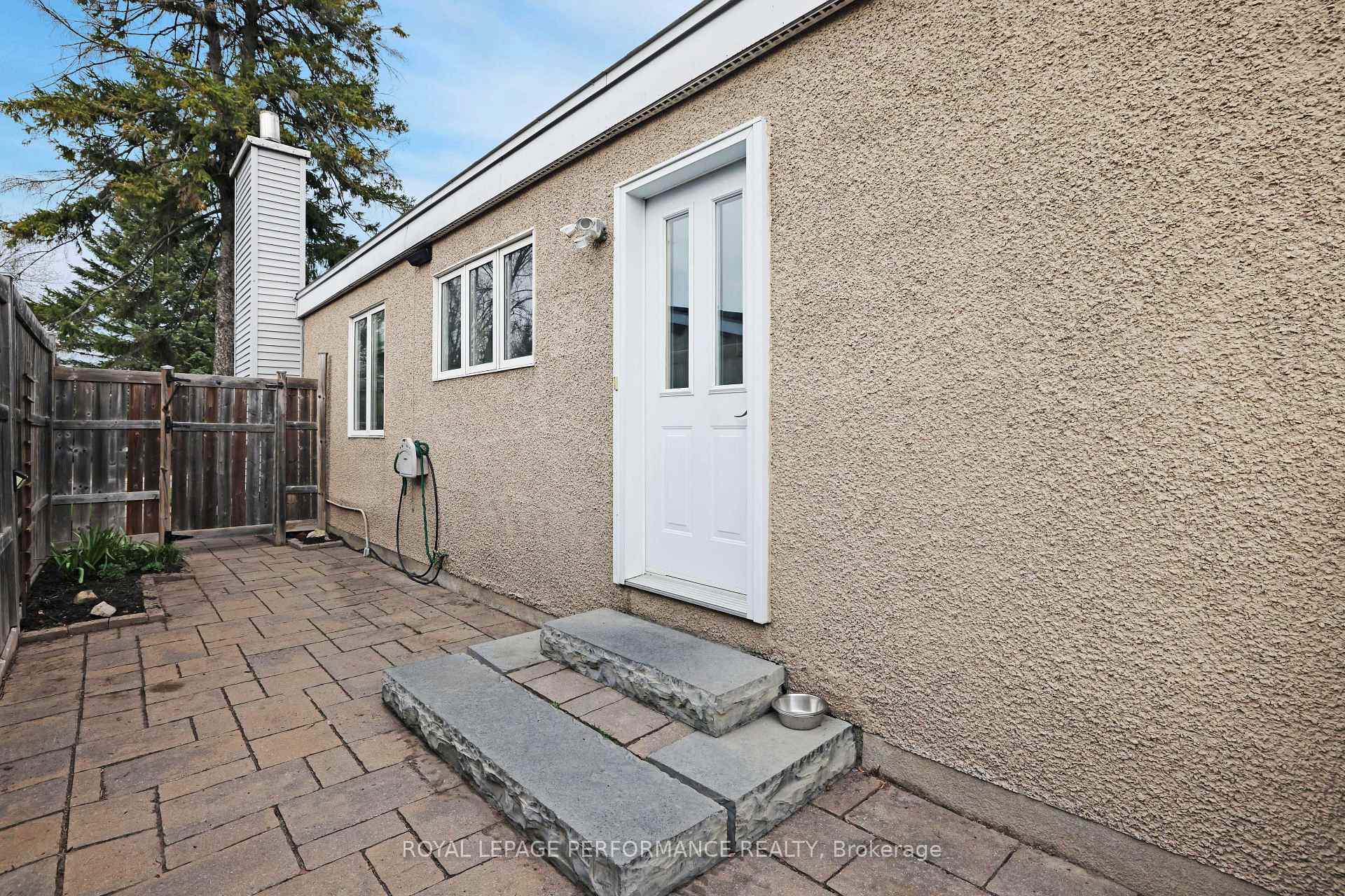 Photo 35 of 64 Crystal Beach Drive, Ottawa, Crystal Beach — HOMEH