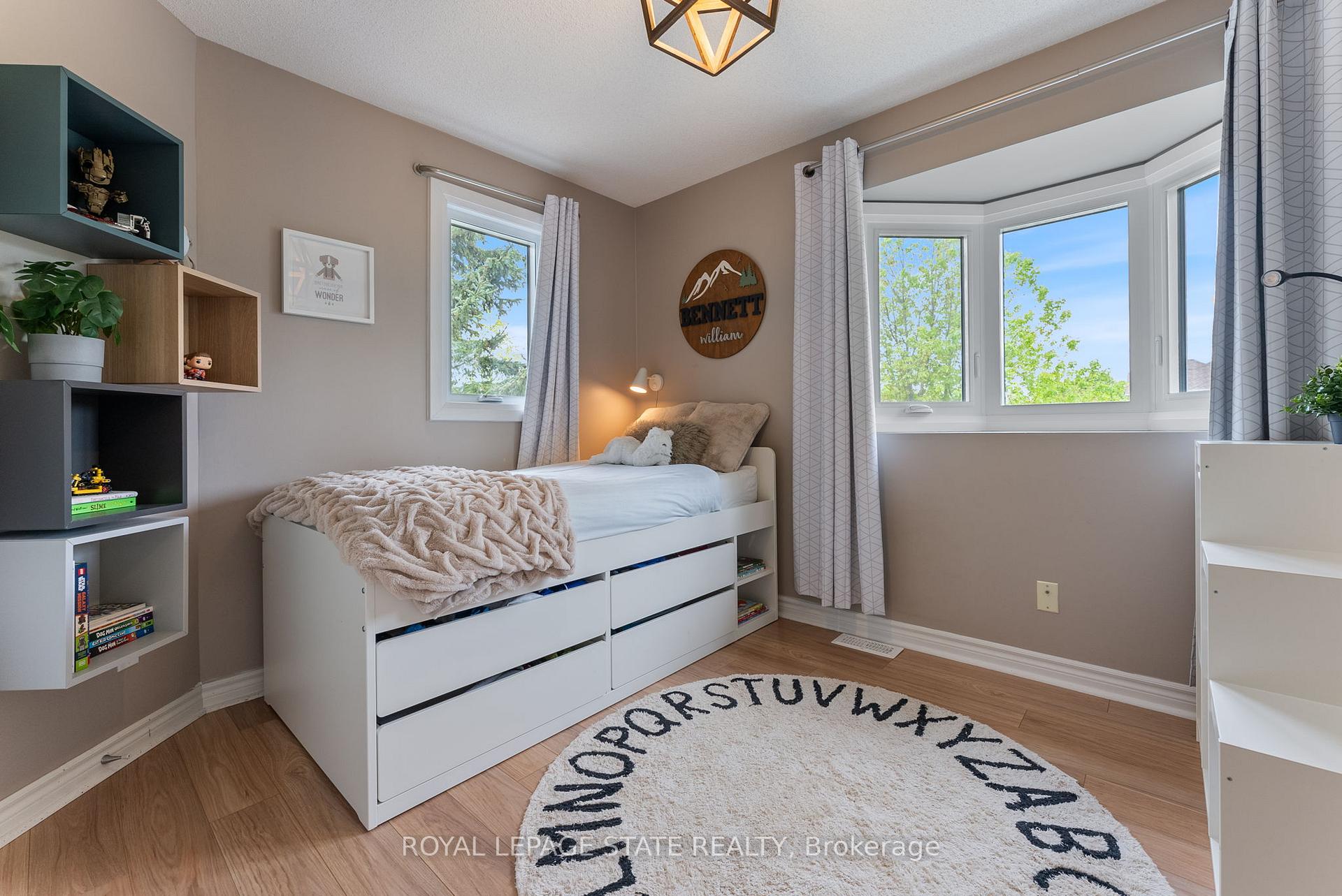 Photo 20 of 35 Morwick Drive, Hamilton, Ancaster — HOMEH