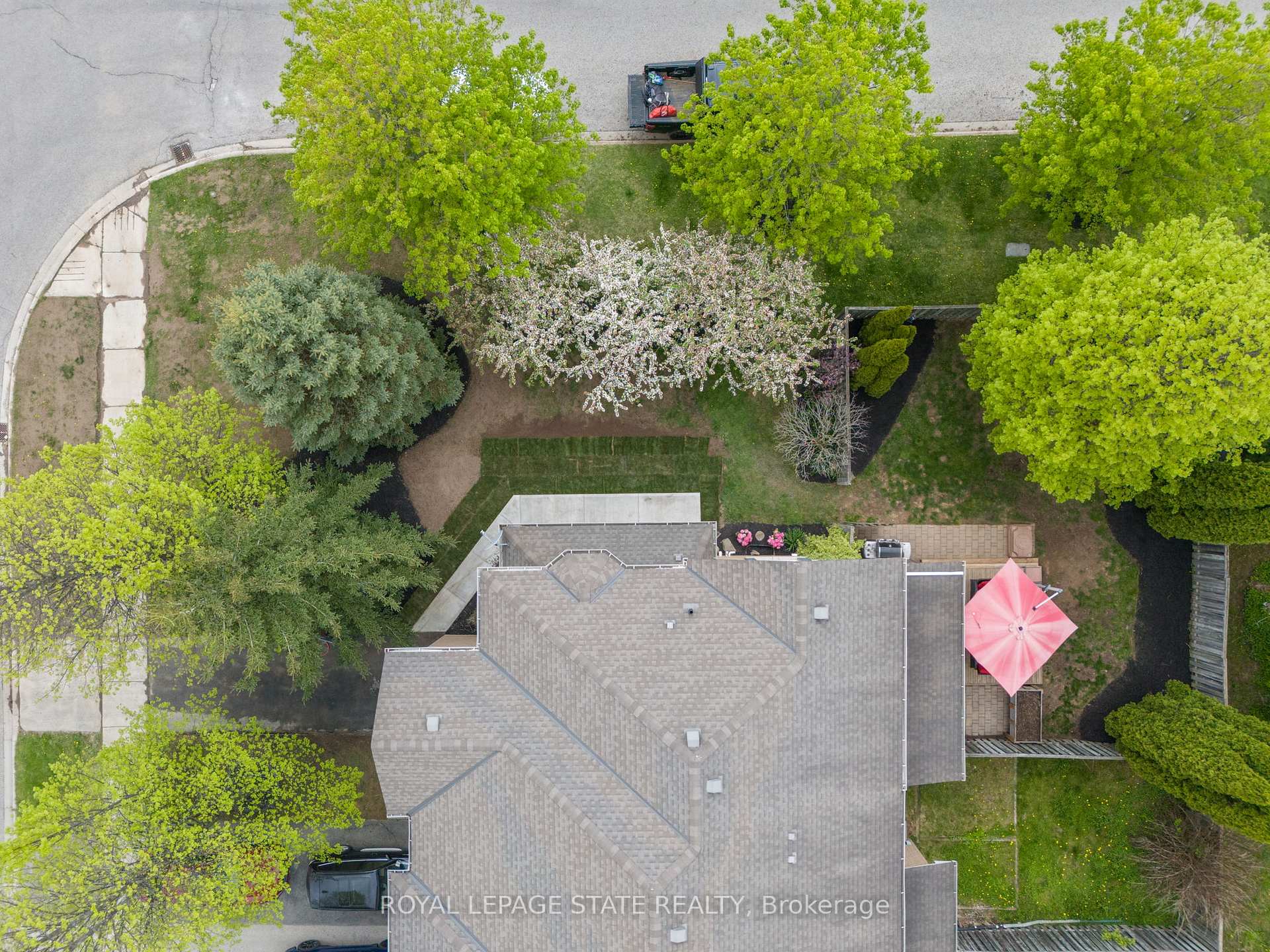 Photo 27 of 35 Morwick Drive, Hamilton, Ancaster — HOMEH