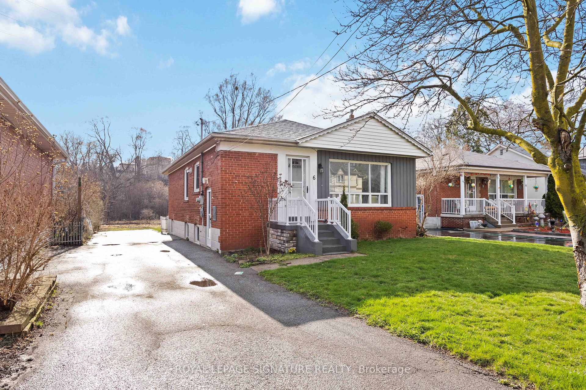 Front of 6 Bonnyview Drive
