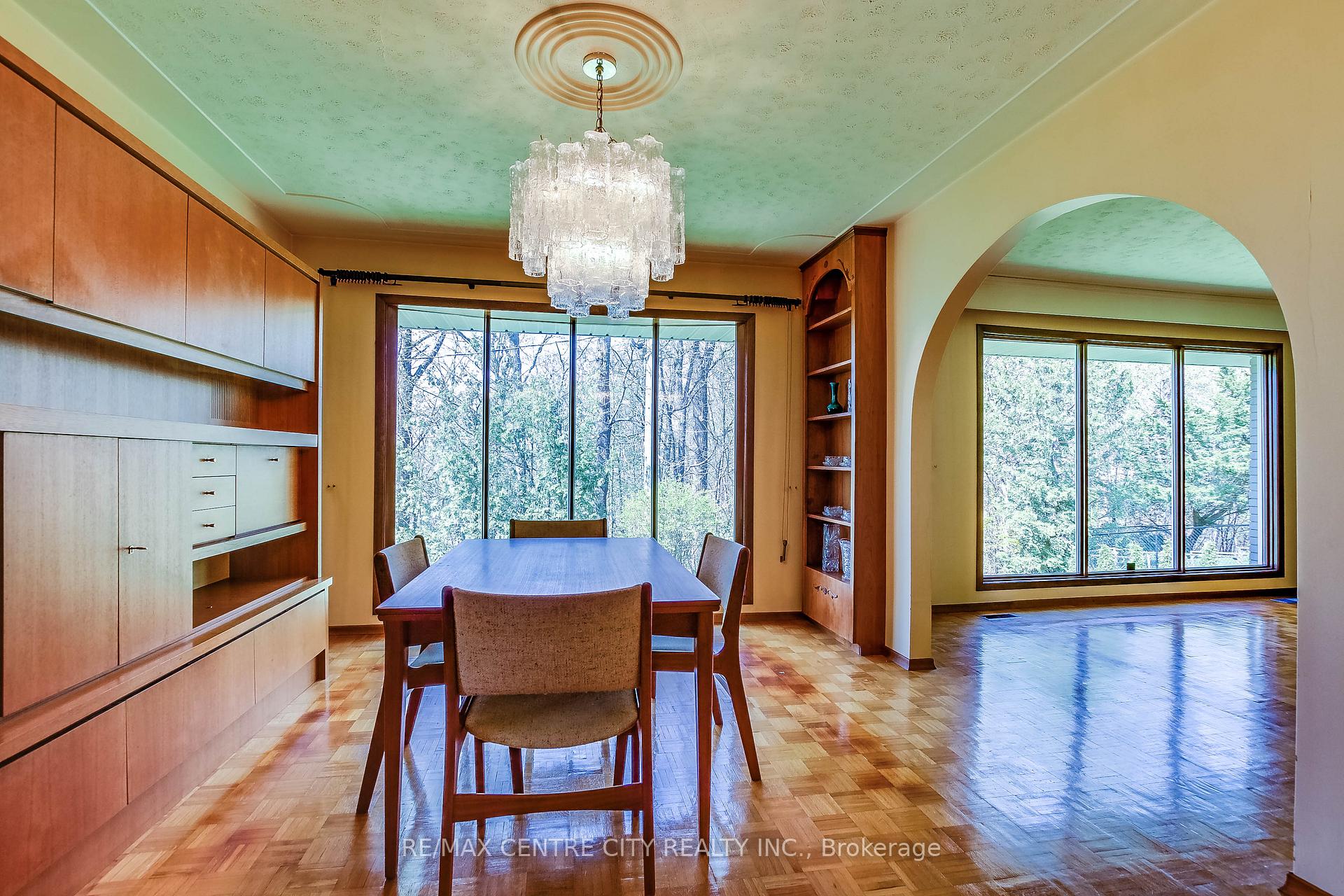 Photo 9 of 32 Locke Avenue, St. Thomas — HOMEH