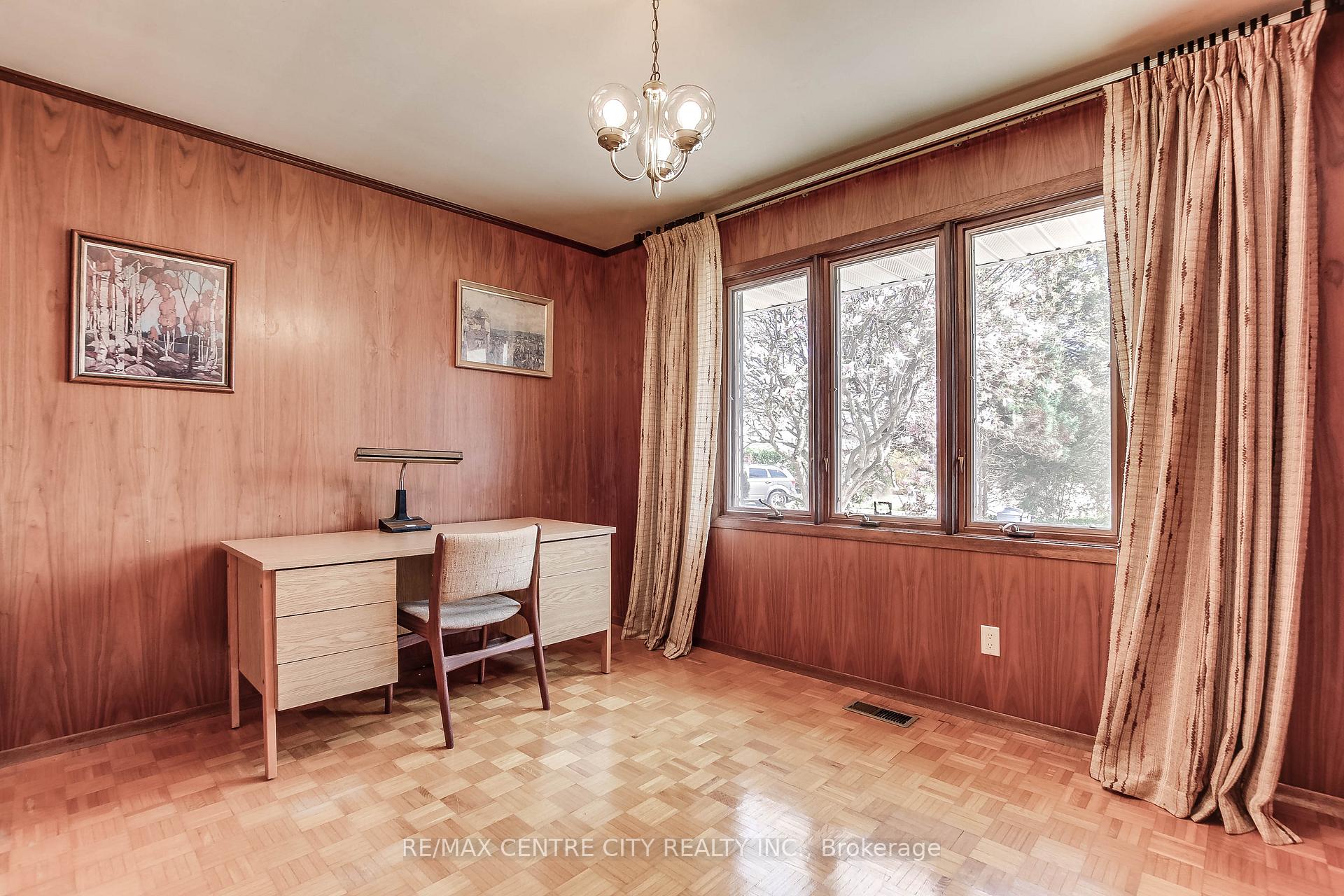 Photo 17 of 32 Locke Avenue, St. Thomas — HOMEH