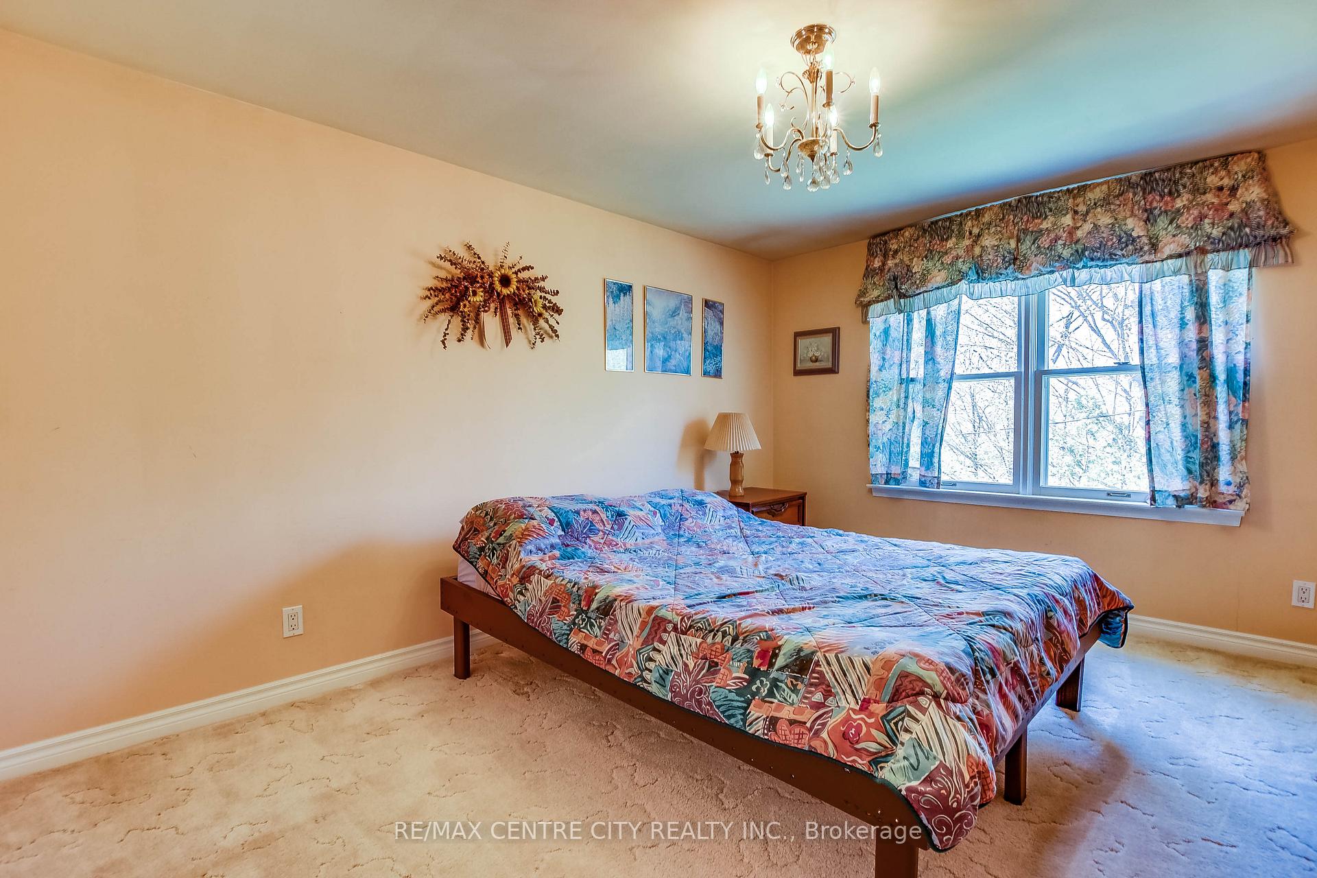 Photo 24 of 32 Locke Avenue, St. Thomas — HOMEH