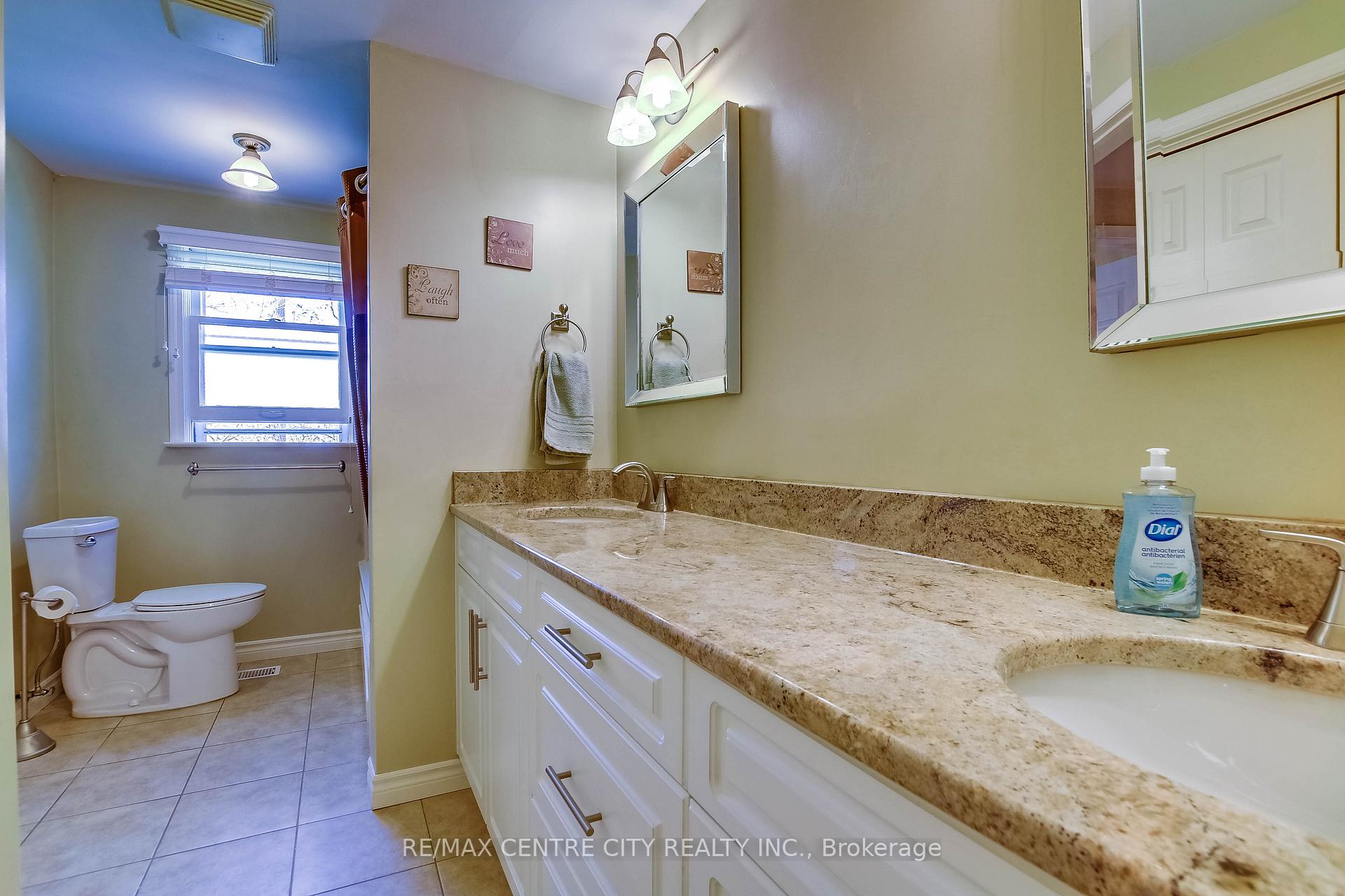 Photo 25 of 32 Locke Avenue, St. Thomas — HOMEH