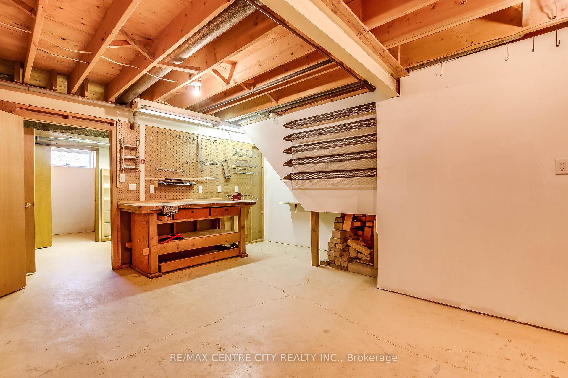 Photo 39 of 32 Locke Avenue, St. Thomas — HOMEH