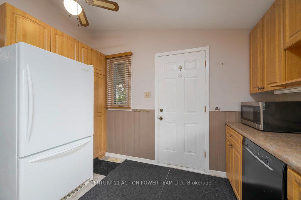 Photo 14 of 9 Keewatin Crescent, Ottawa, Borden Farm/Stewart Farm/Carleton Heights/Parkwood Hills — HOMEH