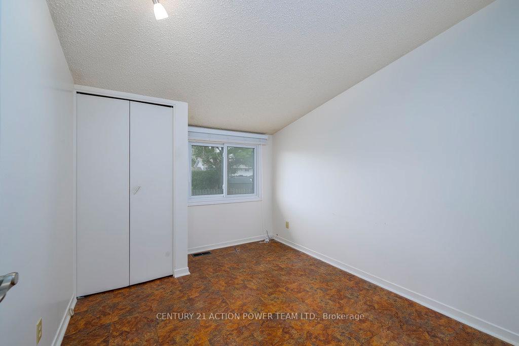 Photo 31 of 9 Keewatin Crescent, Ottawa, Borden Farm/Stewart Farm/Carleton Heights/Parkwood Hills — HOMEH