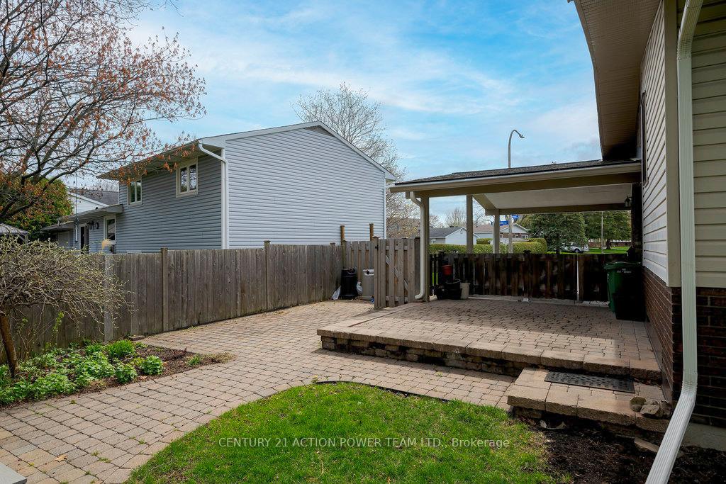 Photo 30 of 9 Keewatin Crescent, Ottawa, Borden Farm/Stewart Farm/Carleton Heights/Parkwood Hills — HOMEH