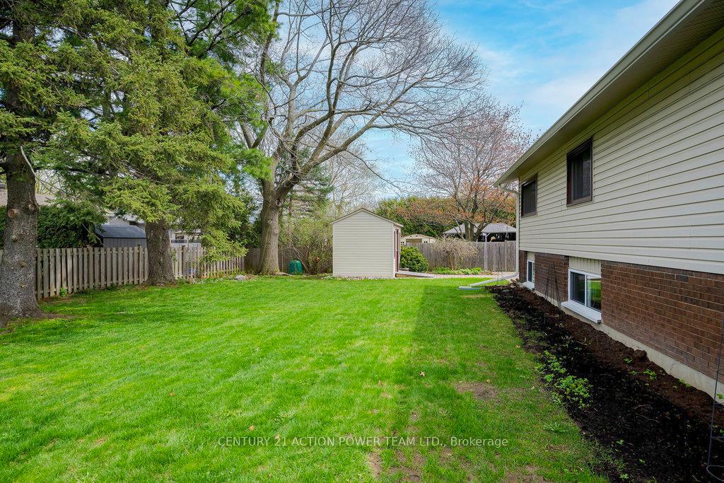Photo 39 of 9 Keewatin Crescent, Ottawa, Borden Farm/Stewart Farm/Carleton Heights/Parkwood Hills — HOMEH