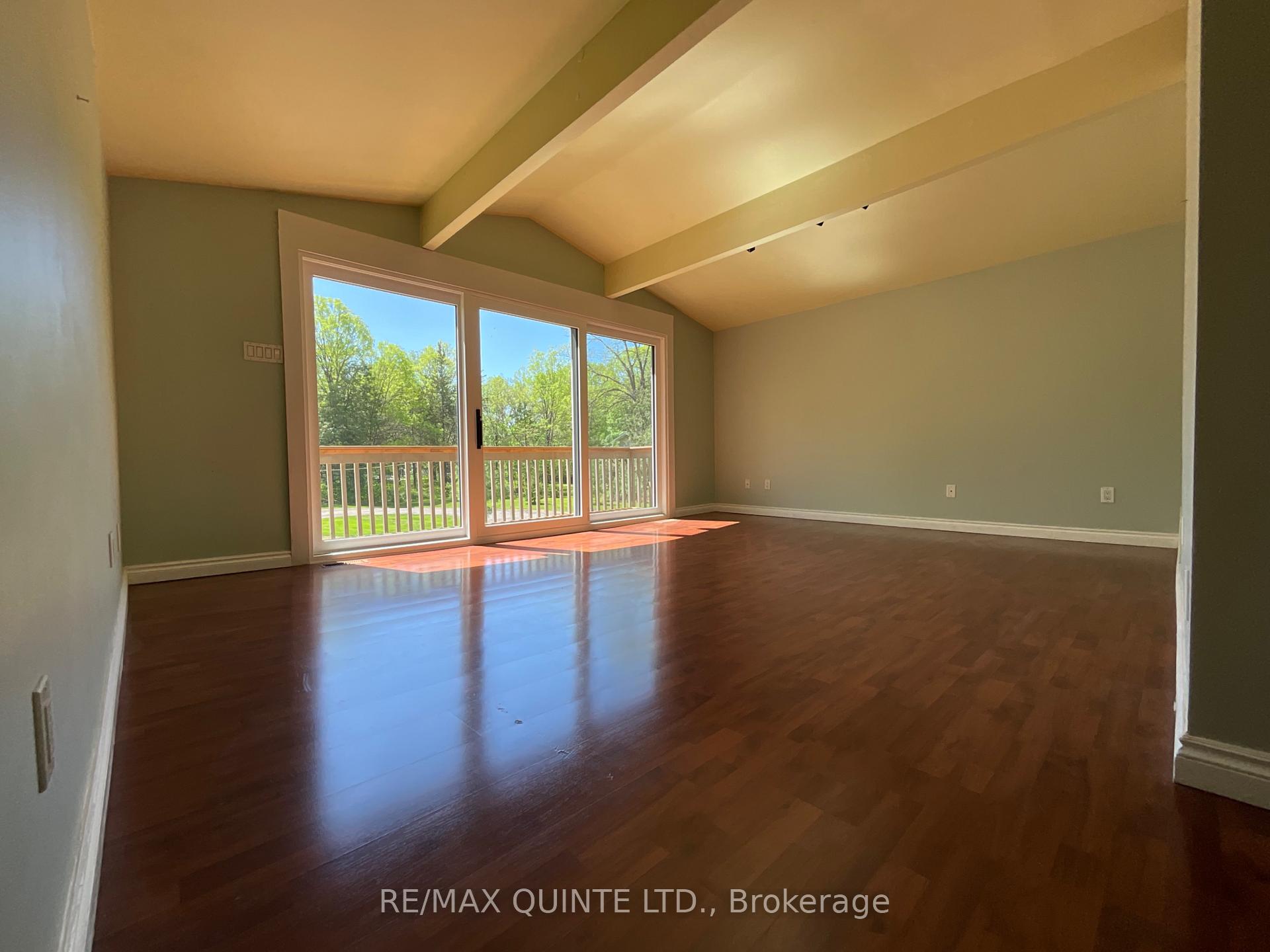 Photo 3 of 405 Scuttlehole Road, Belleville, Thurlow Ward — HOMEH