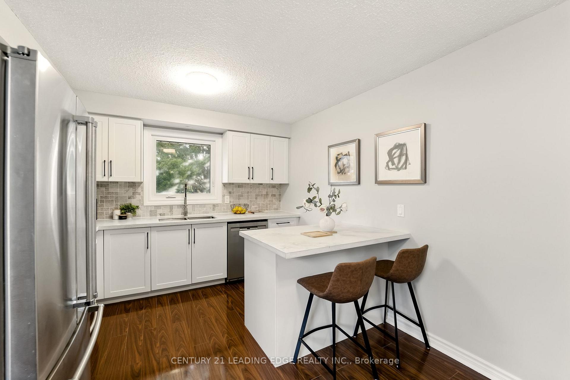 Photo 8 of 545 Capilano Crescent, Oshawa, Donevan — HOMEH