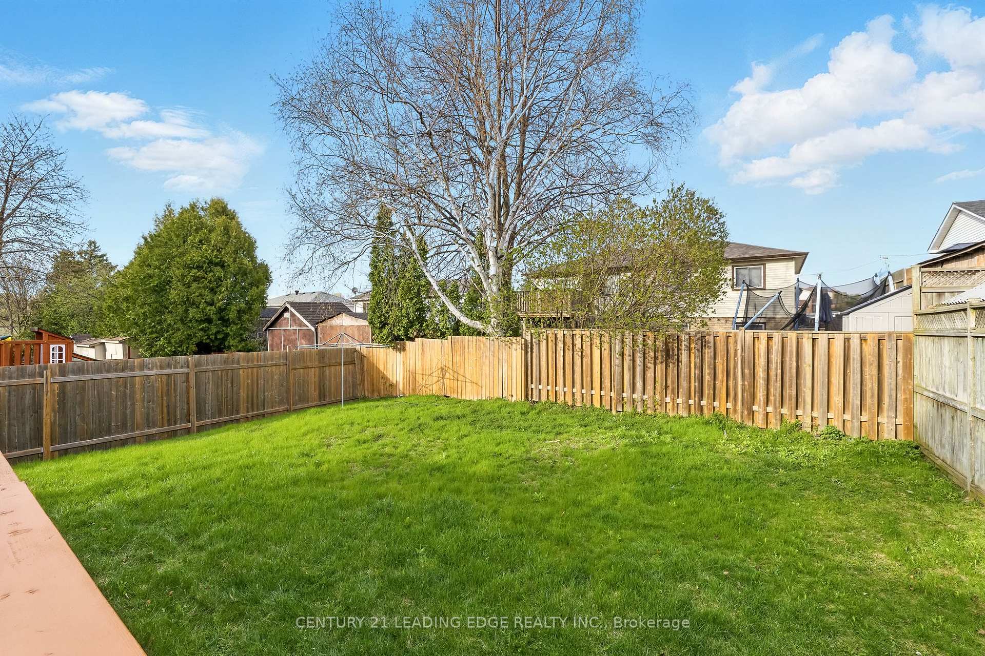 Photo 37 of 545 Capilano Crescent, Oshawa, Donevan — HOMEH