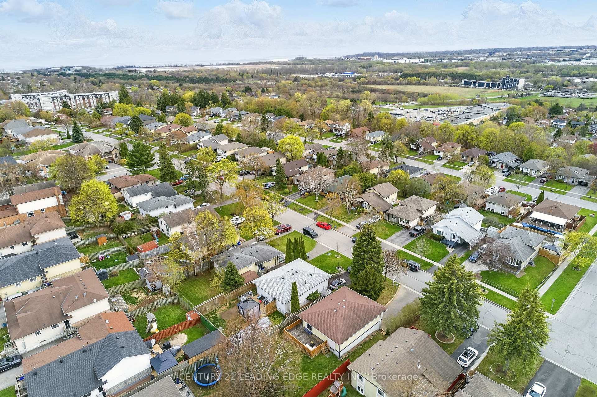 Photo 47 of 545 Capilano Crescent, Oshawa, Donevan — HOMEH