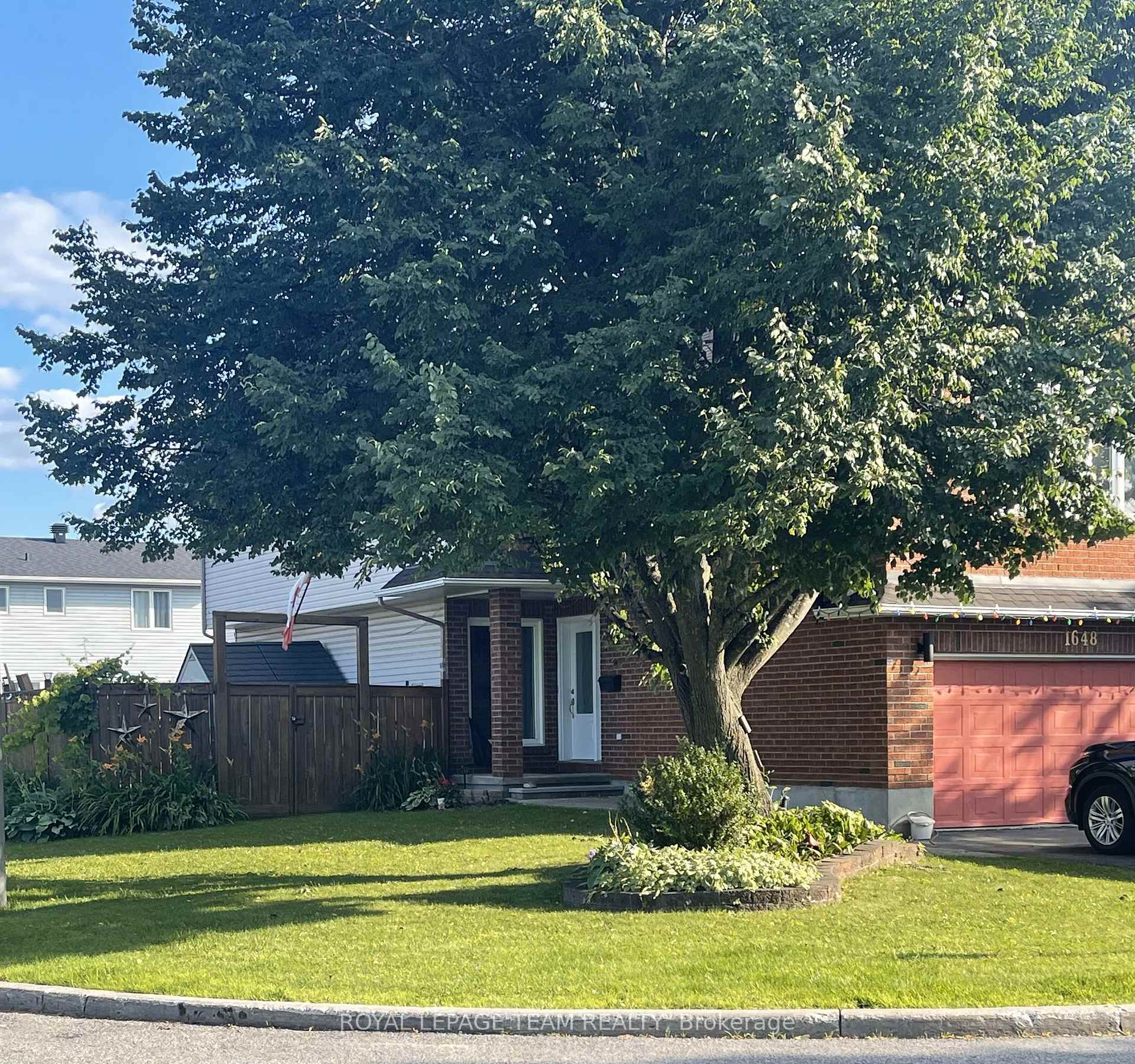 Photo 1 of 1648 Toulouse Crescent, Ottawa, Orleans/Sunridge — HOMEH