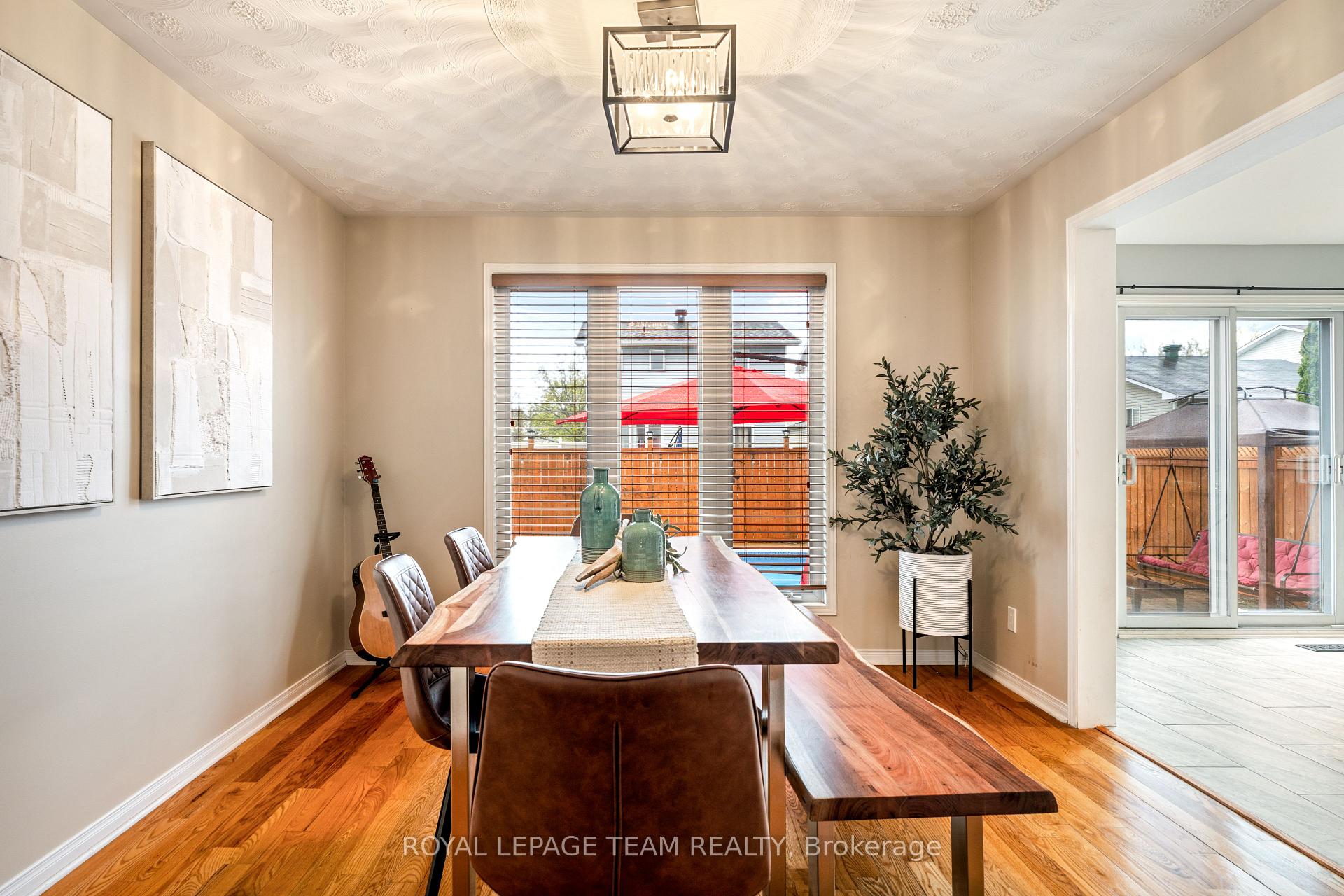 Photo 5 of 1648 Toulouse Crescent, Ottawa, Orleans/Sunridge — HOMEH