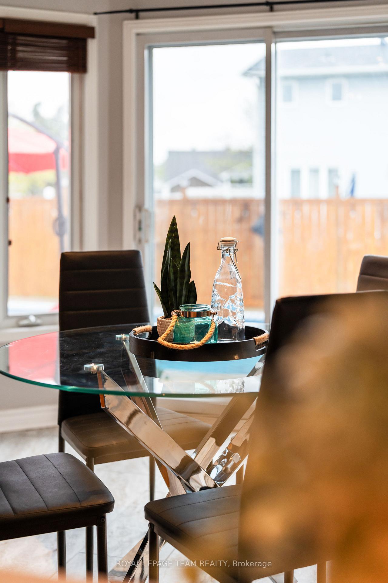 Photo 6 of 1648 Toulouse Crescent, Ottawa, Orleans/Sunridge — HOMEH