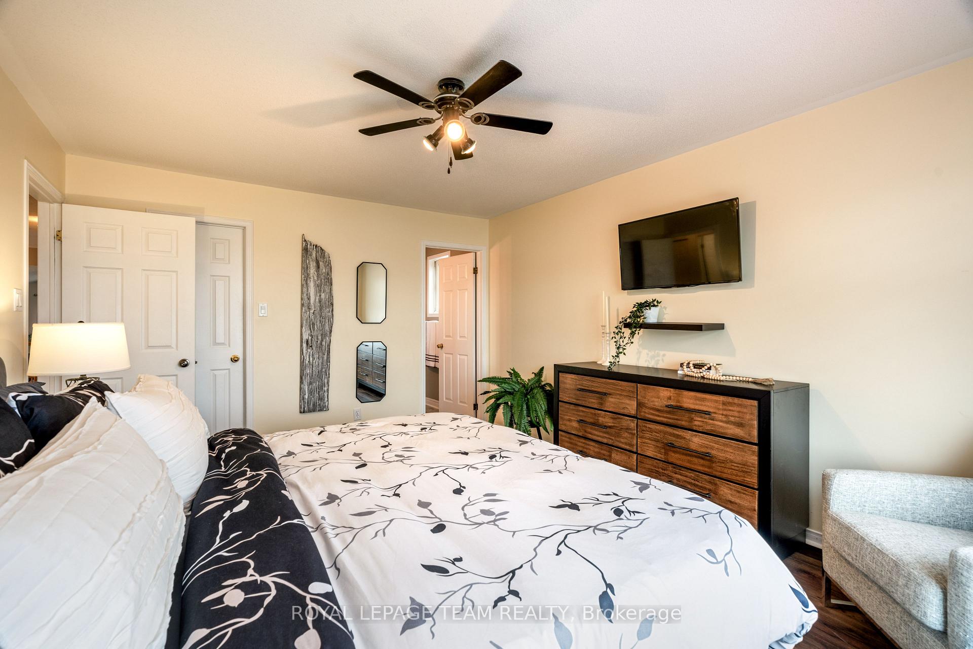 Photo 17 of 1648 Toulouse Crescent, Ottawa, Orleans/Sunridge — HOMEH