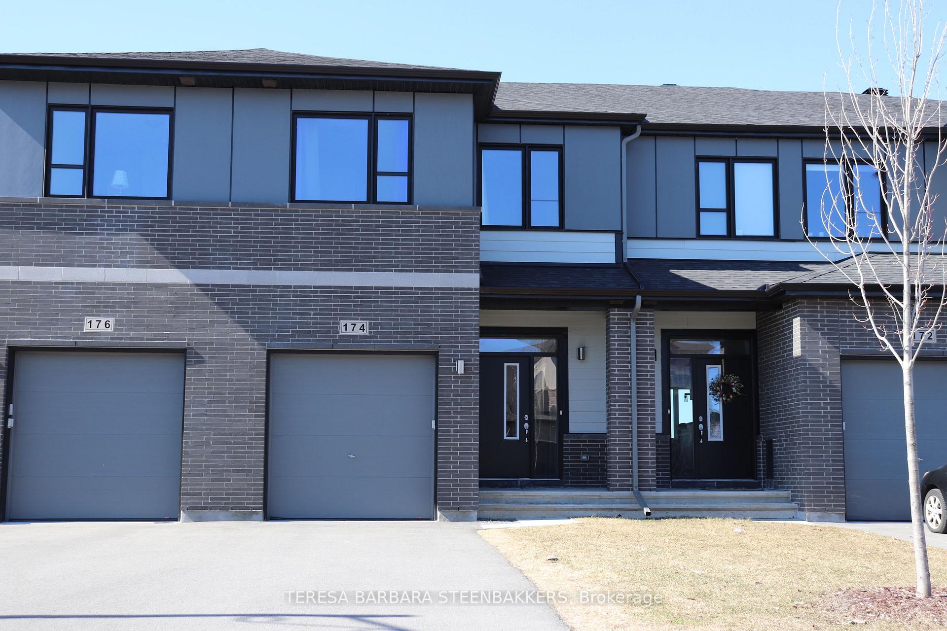 Front of 174 Tapadero Avenue W