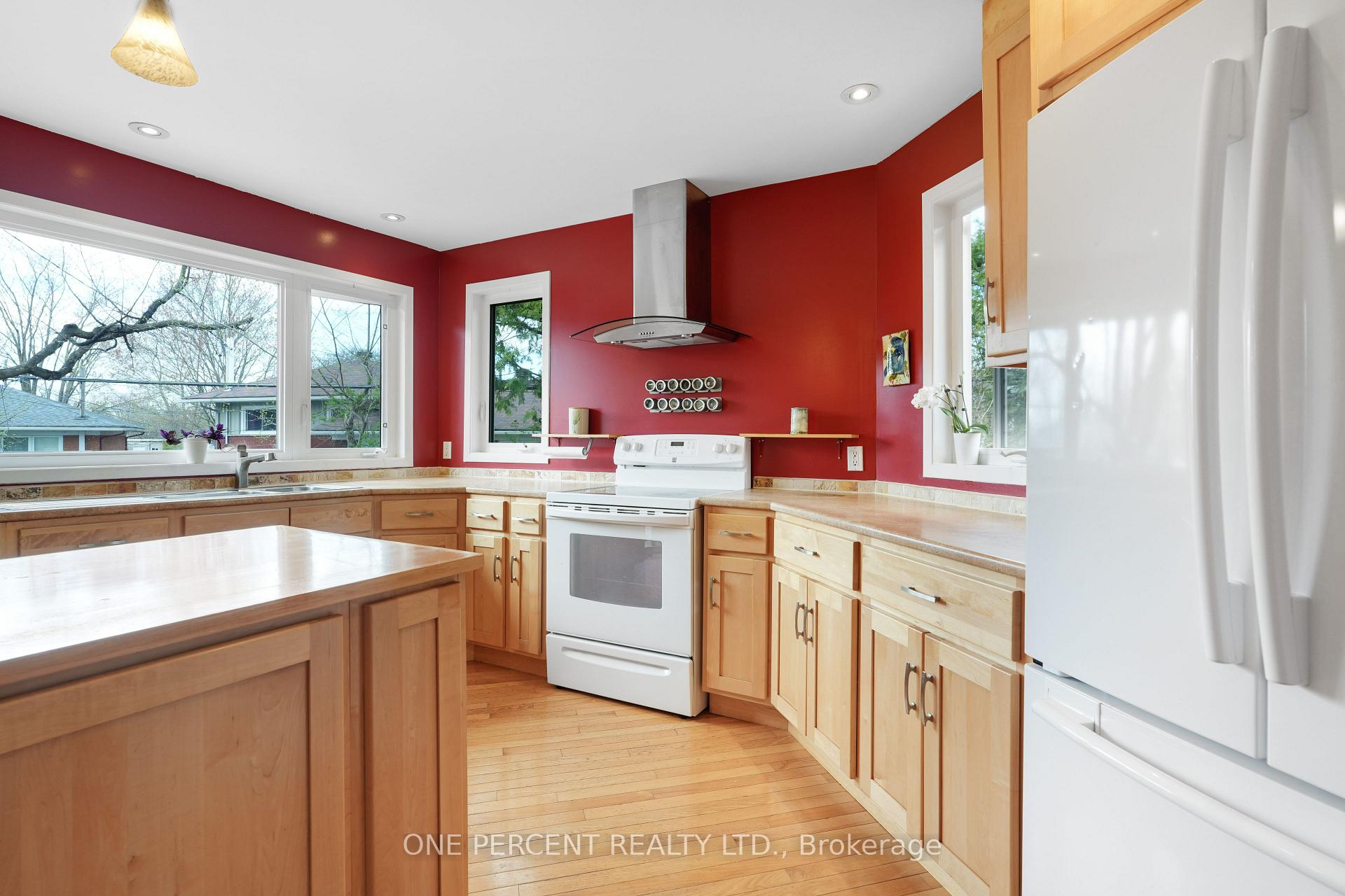 Photo 5 of 1284 Joyce Crescent, Ottawa, Bel Air Heights — HOMEH