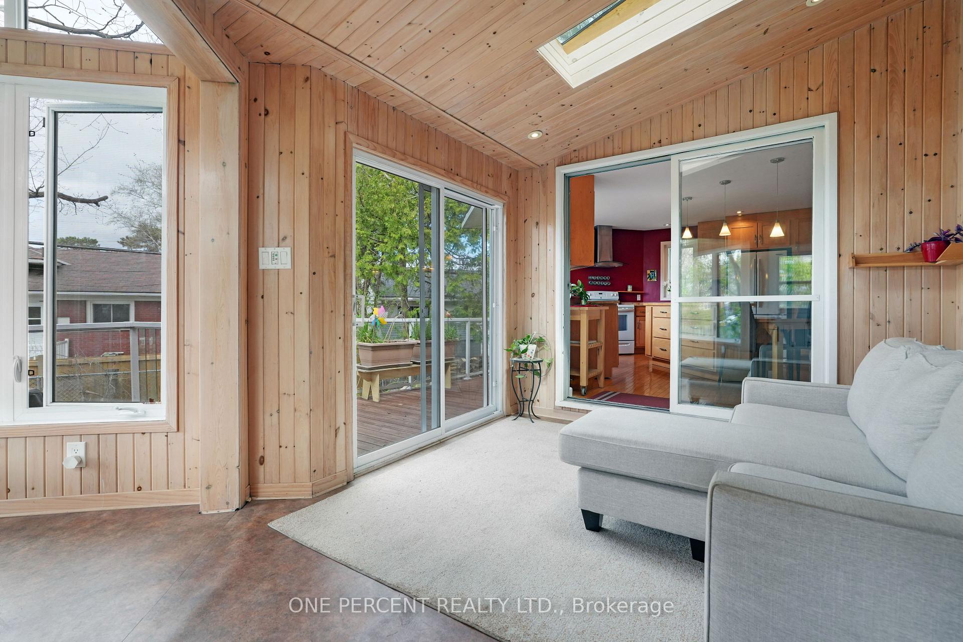 Photo 4 of 1284 Joyce Crescent, Ottawa, Bel Air Heights — HOMEH