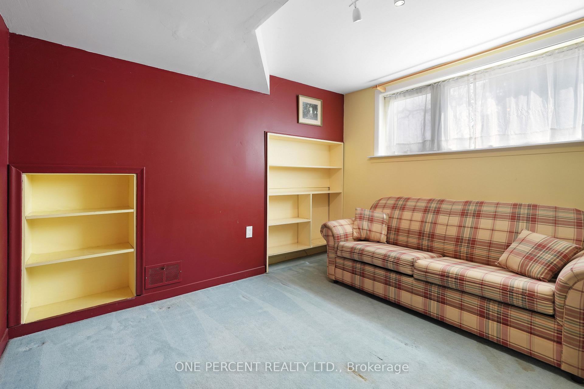 Photo 8 of 1284 Joyce Crescent, Ottawa, Bel Air Heights — HOMEH