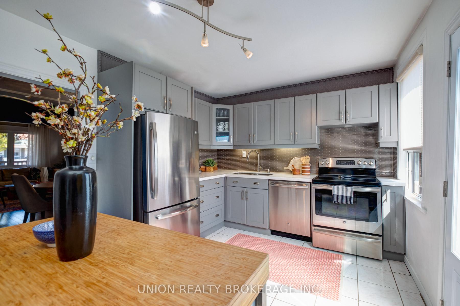 Photo 11 of 191 Coleman Avenue, Toronto, East End-Danforth — HOMEH