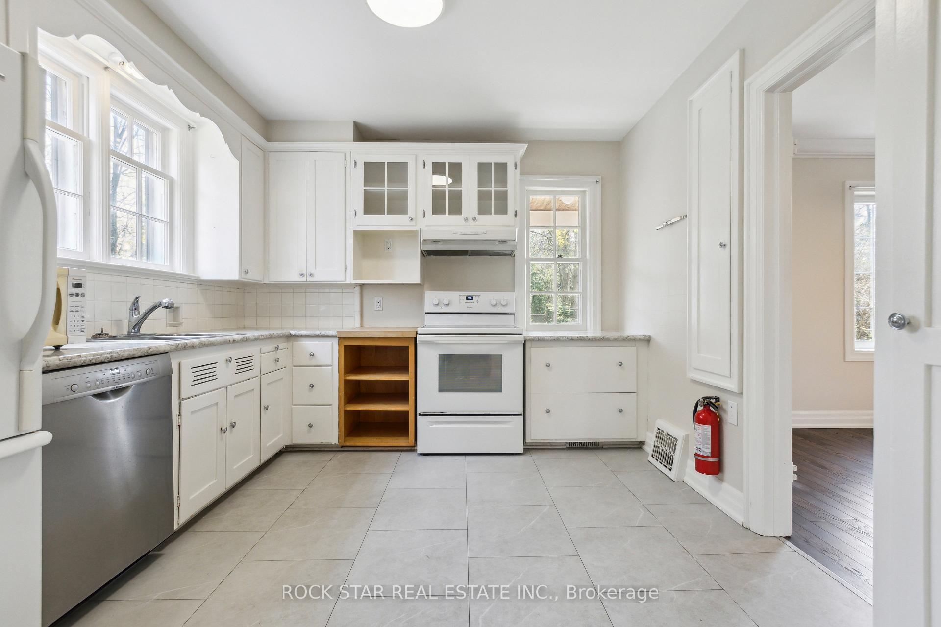 Photo 8 of 127 Krug Street, Kitchener — HOMEH