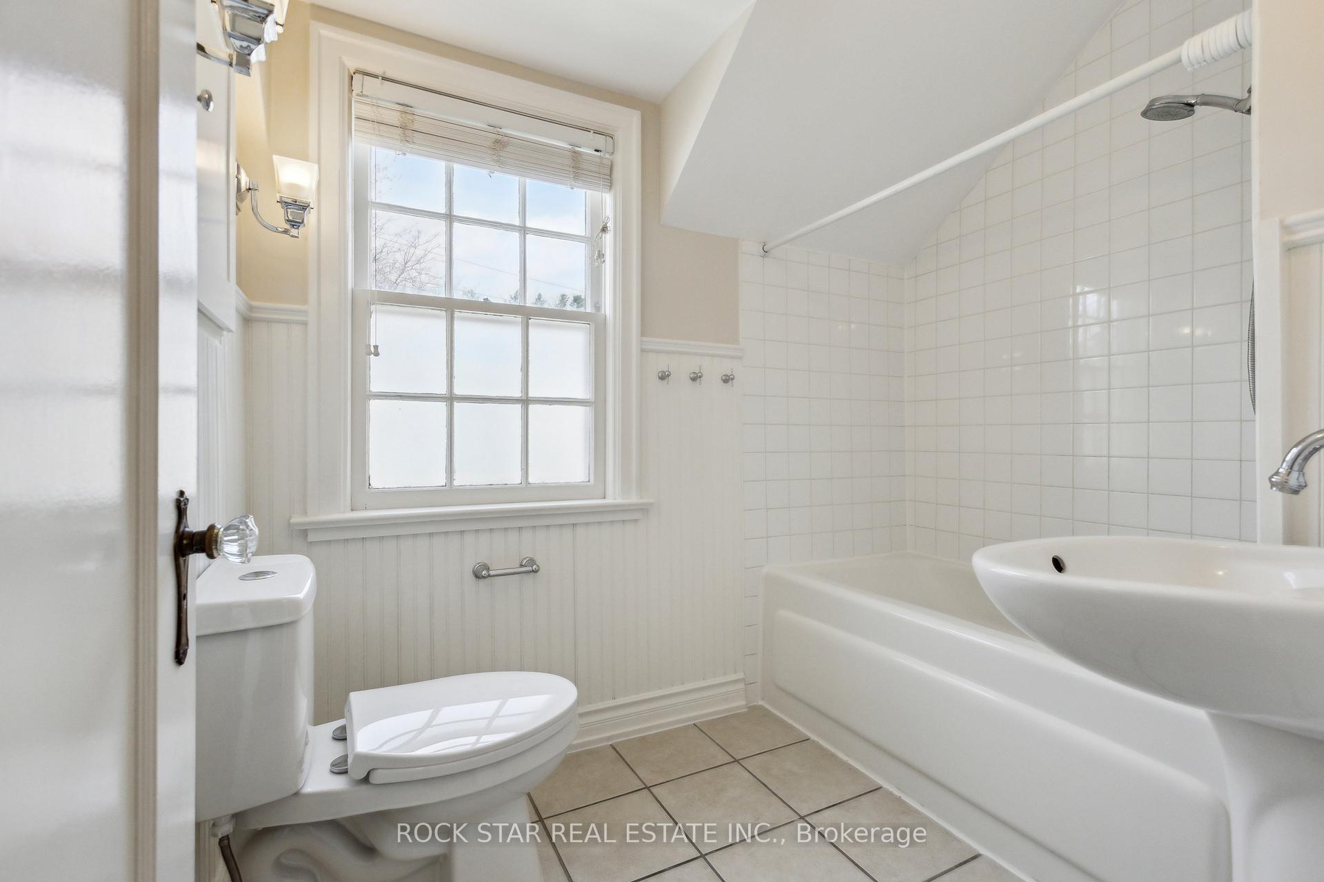 Photo 23 of 127 Krug Street, Kitchener — HOMEH
