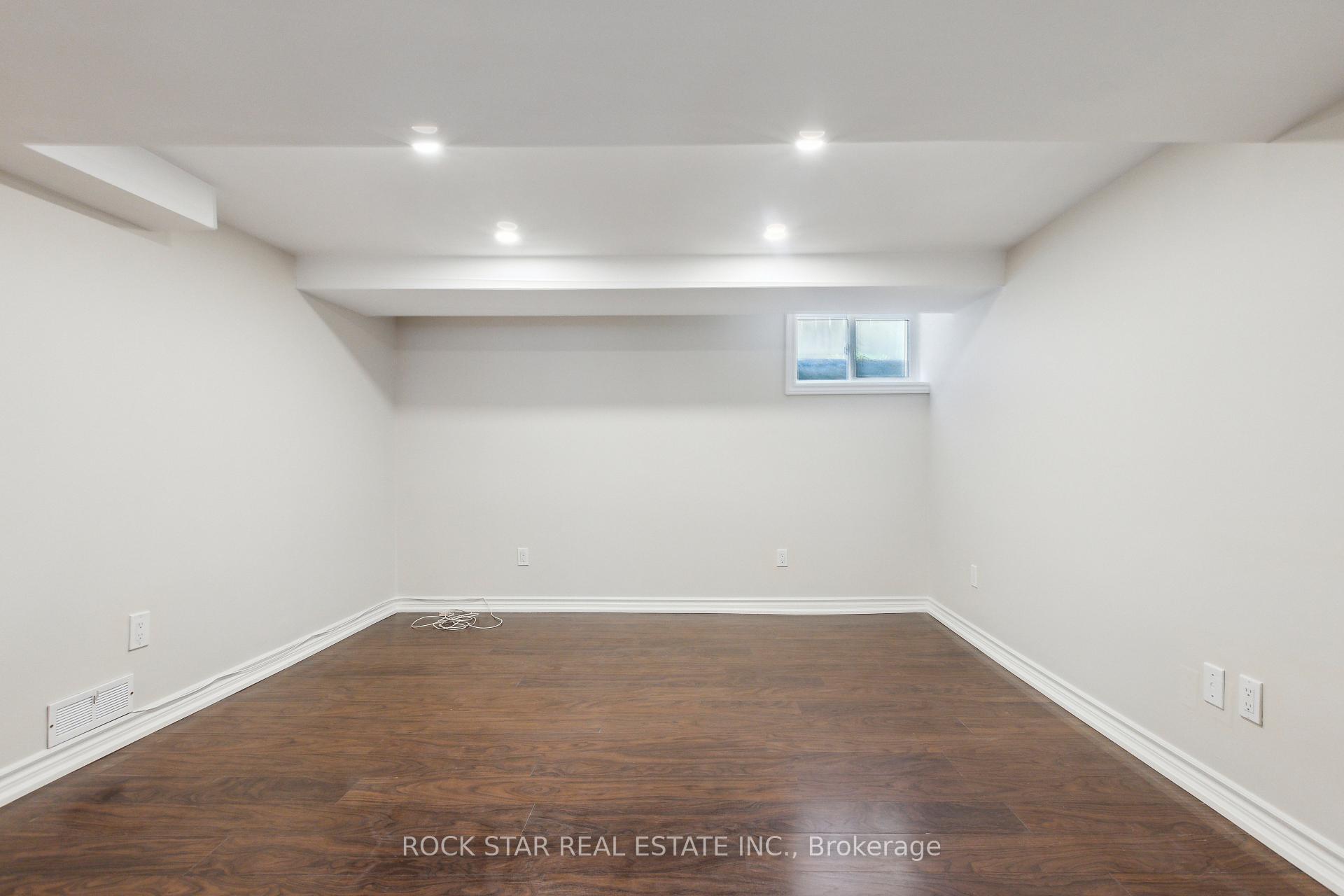 Photo 13 of 127 Krug Street, Kitchener — HOMEH