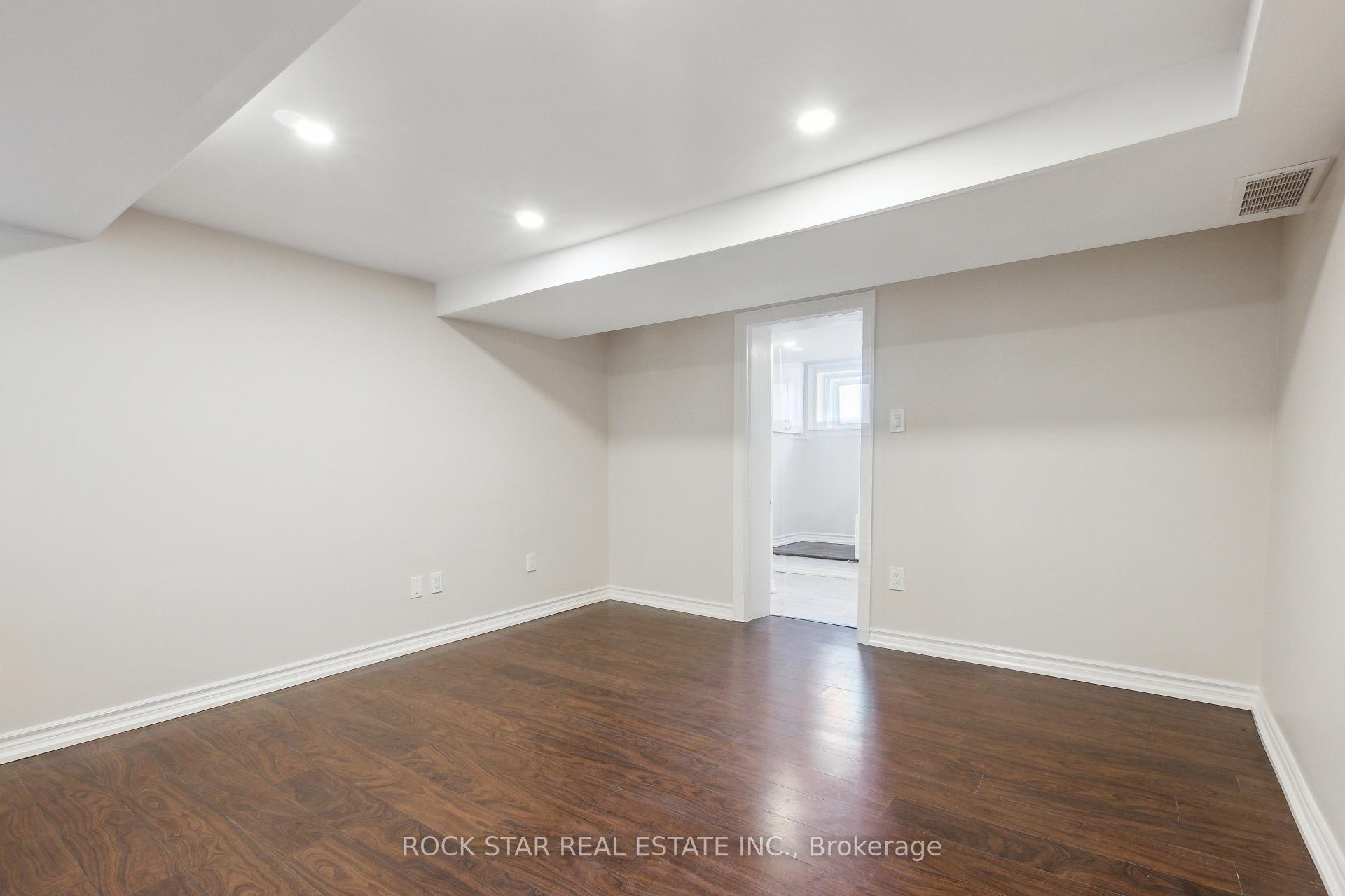 Photo 27 of 127 Krug Street, Kitchener — HOMEH