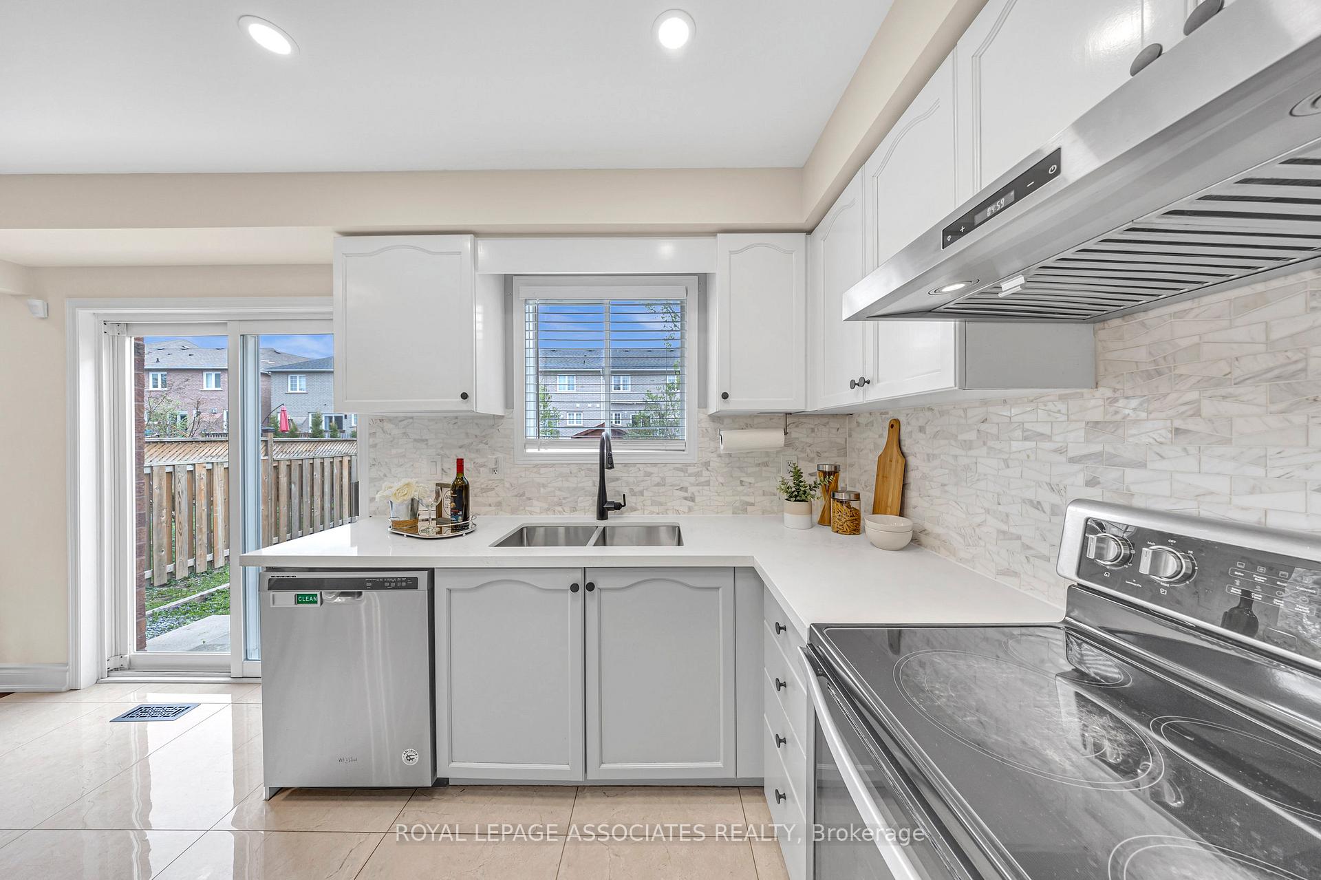 Photo 7 of 5 Horne Avenue, Ajax, Central West — HOMEH