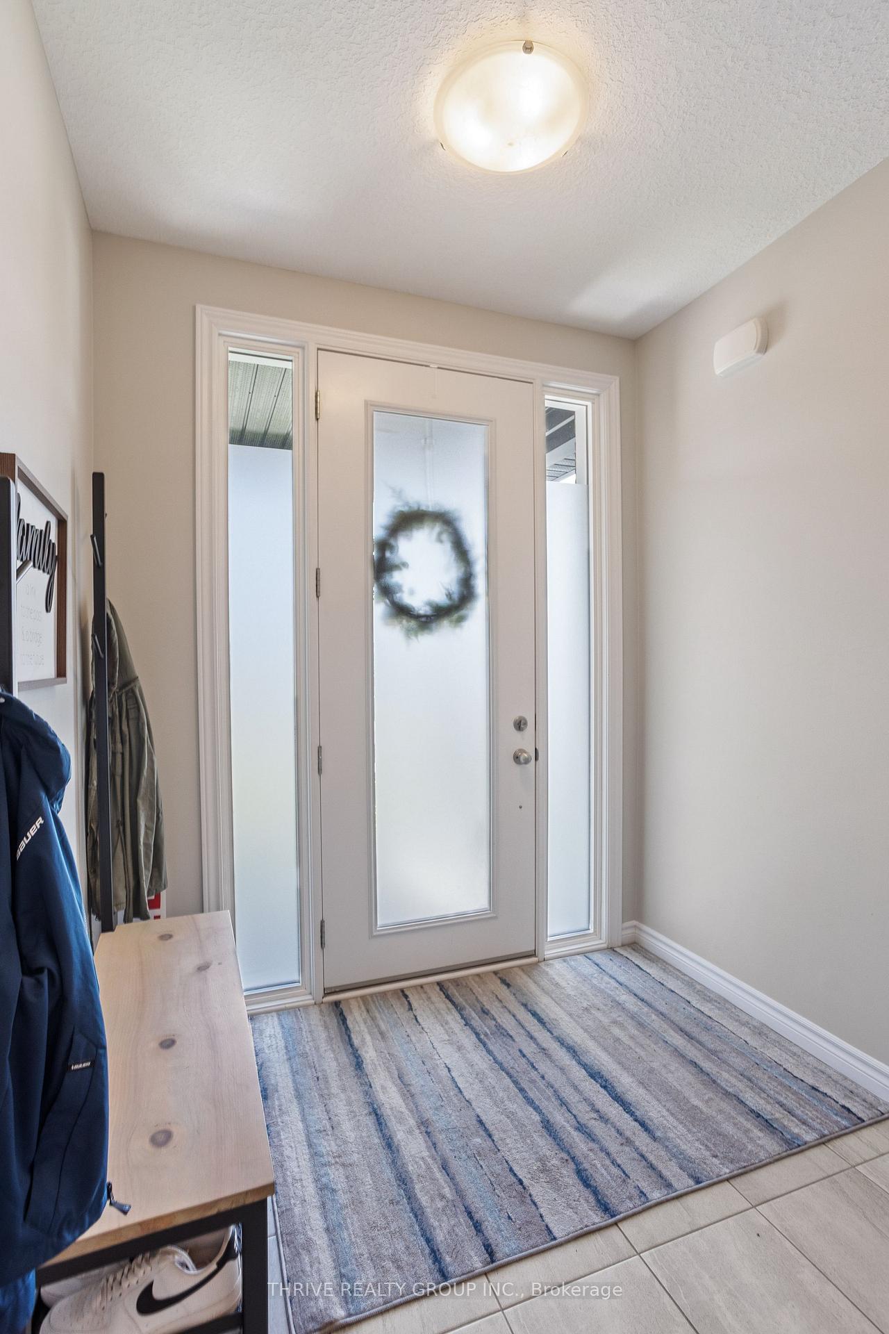 Photo 4 of 2079 Cedarpark Drive, London, North D — HOMEH