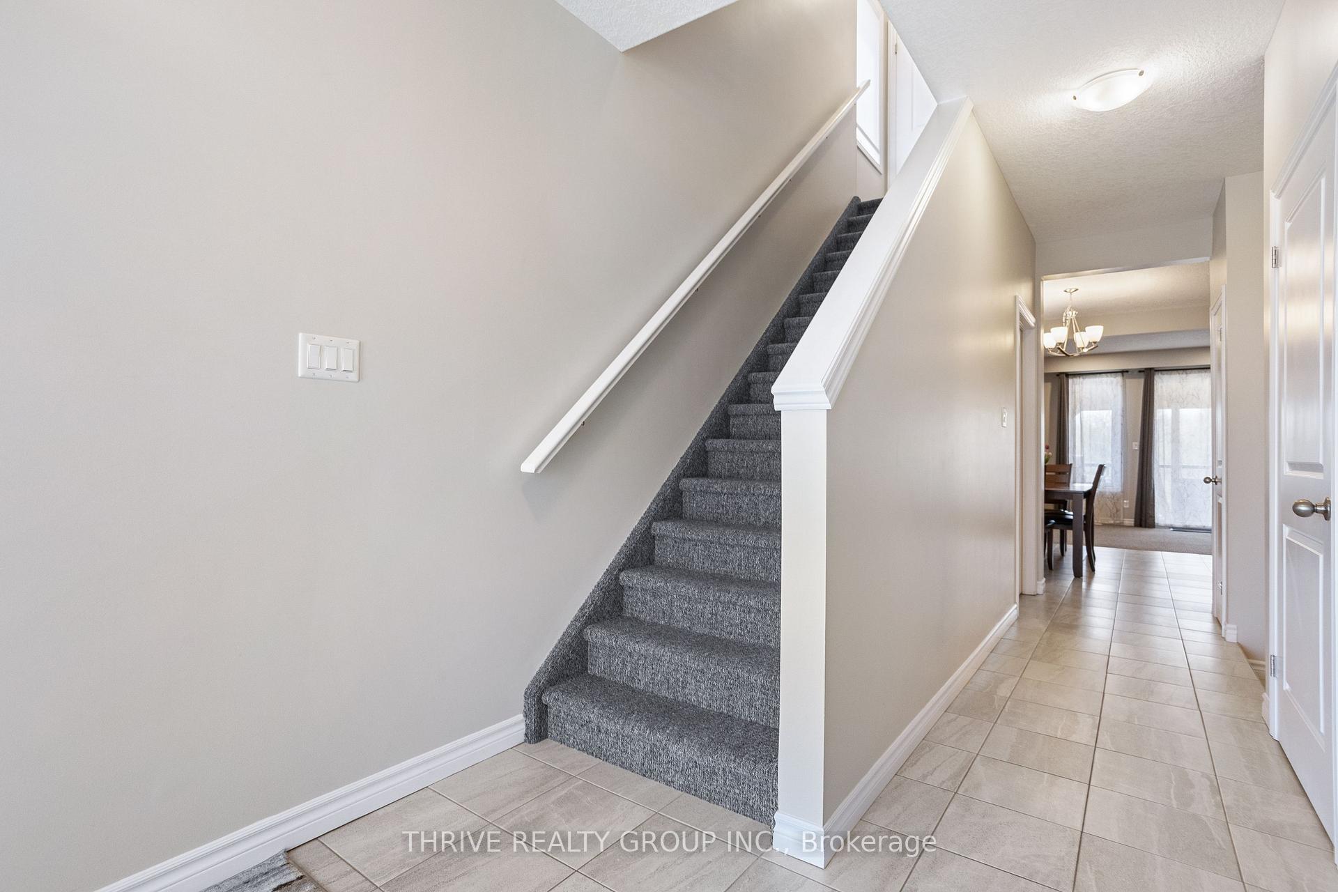 Photo 2 of 2079 Cedarpark Drive, London, North D — HOMEH