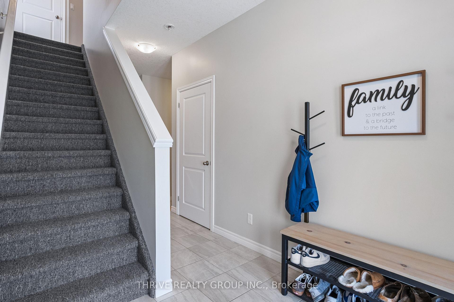 Photo 11 of 2079 Cedarpark Drive, London, North D — HOMEH