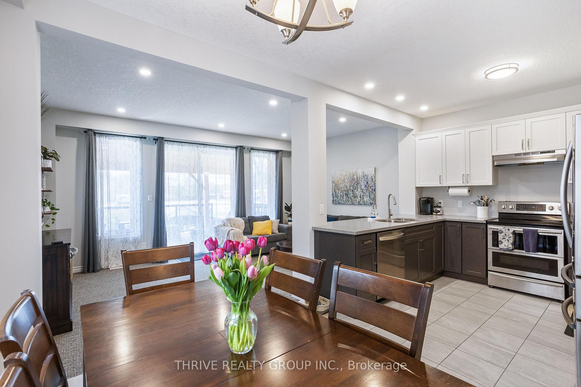 Photo 6 of 2079 Cedarpark Drive, London, North D — HOMEH