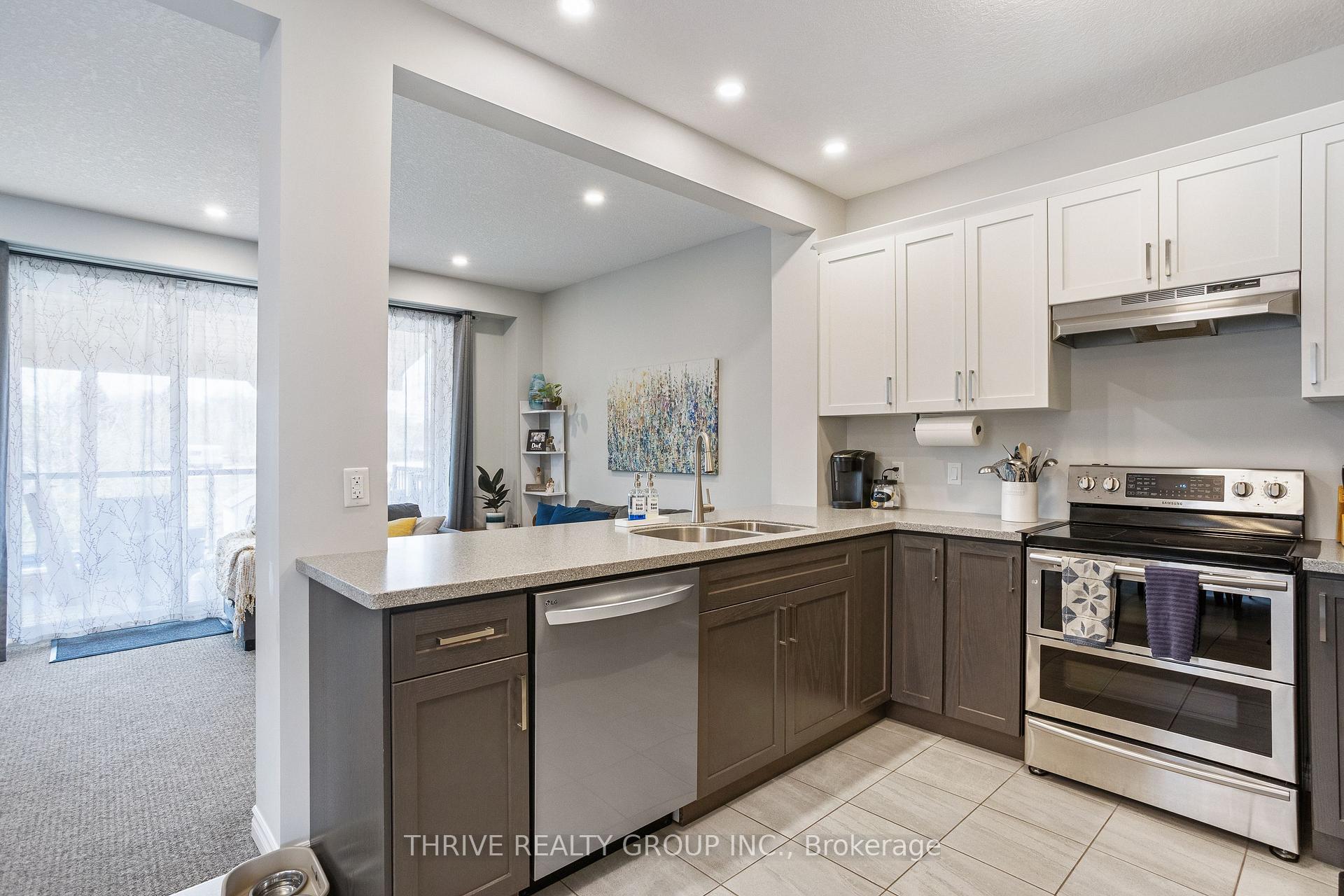 Photo 5 of 2079 Cedarpark Drive, London, North D — HOMEH