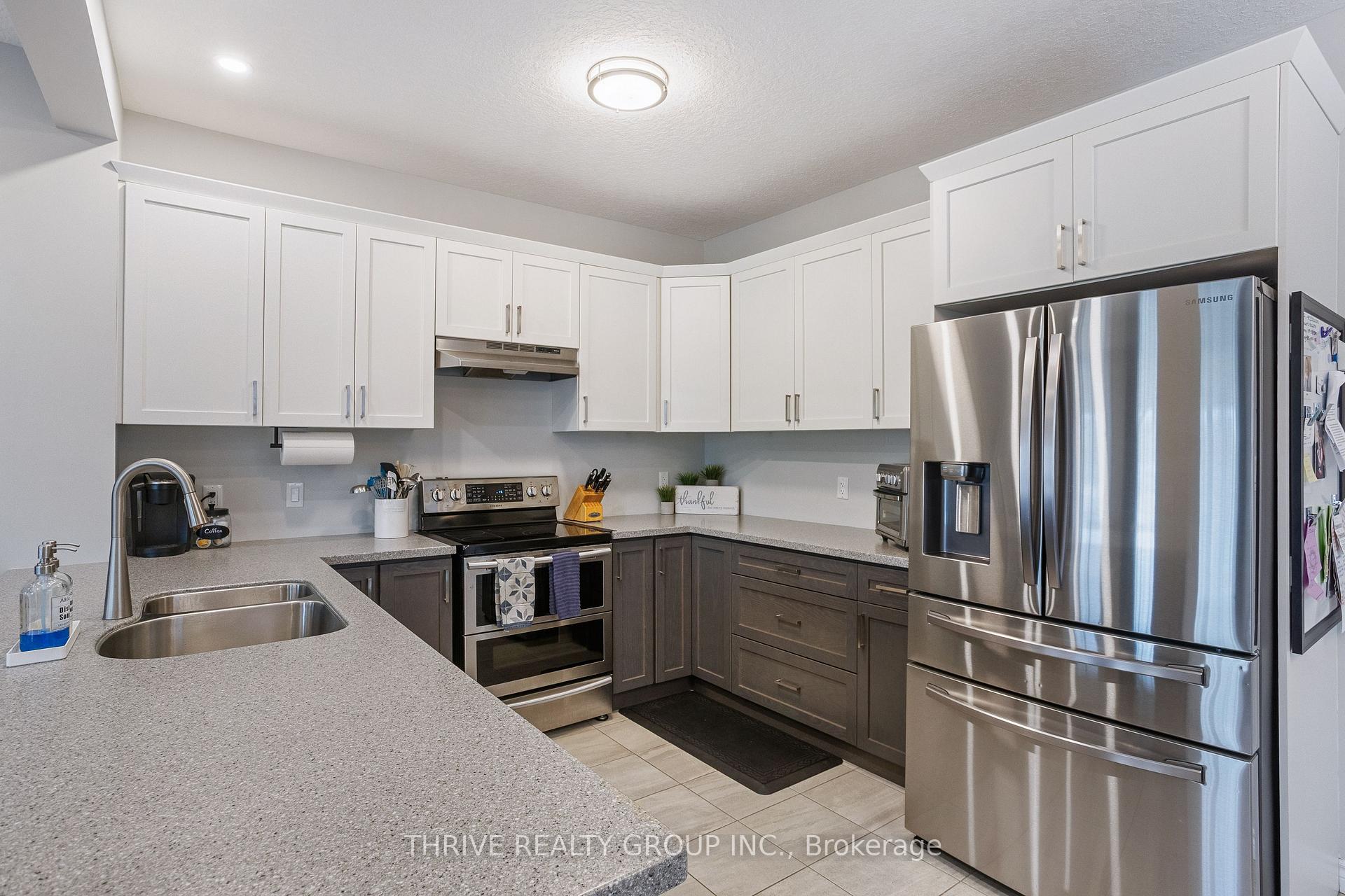 Photo 3 of 2079 Cedarpark Drive, London, North D — HOMEH