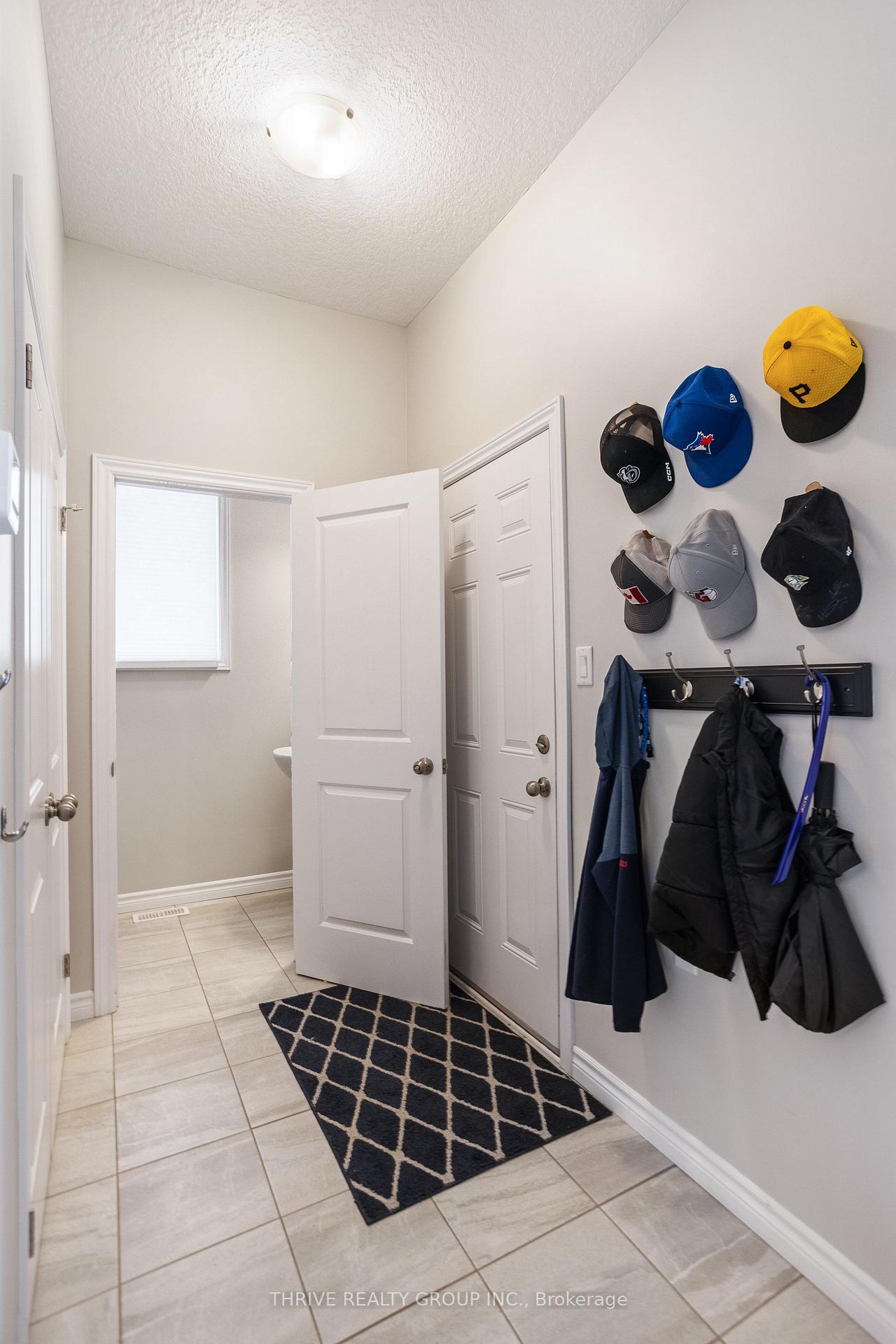 Photo 15 of 2079 Cedarpark Drive, London, North D — HOMEH