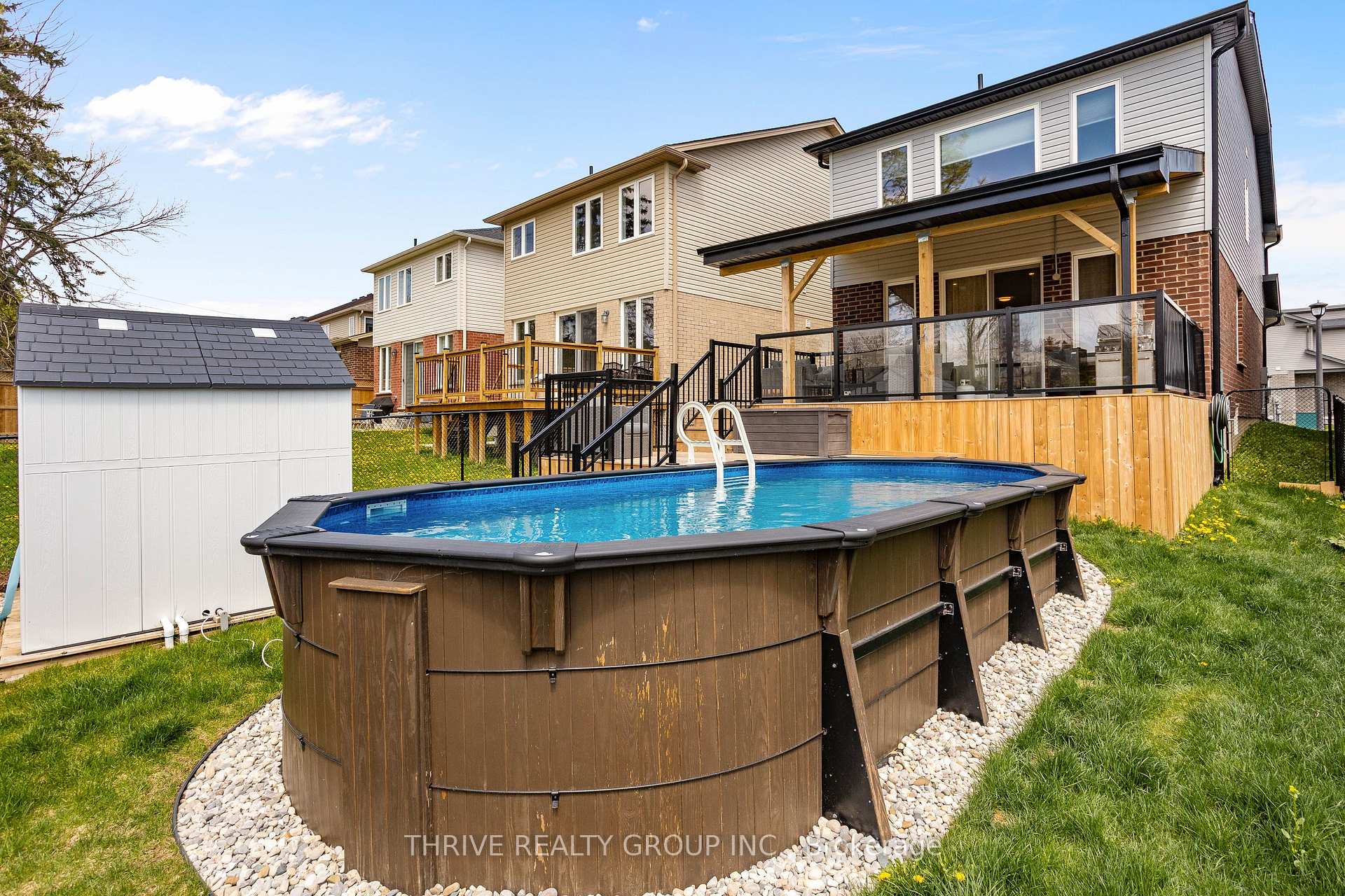 Photo 37 of 2079 Cedarpark Drive, London, North D — HOMEH