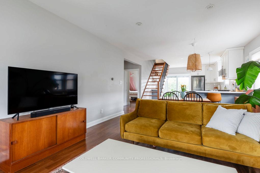 Photo 8 of 938 Lawrence Road, Hamilton, Rosedale — HOMEH